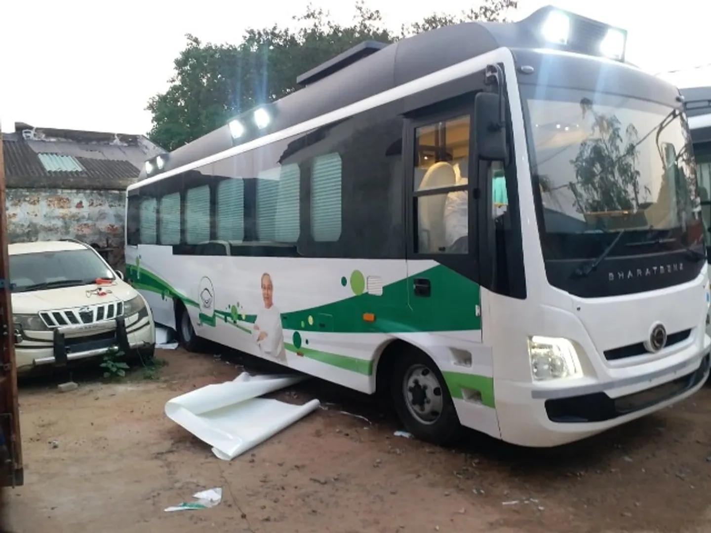 ସ୍ବତନ୍ତ୍ର ବସ୍‌ରେ ଲୋକଙ୍କ ପାଖକୁ ଯିବେ ନବୀନ