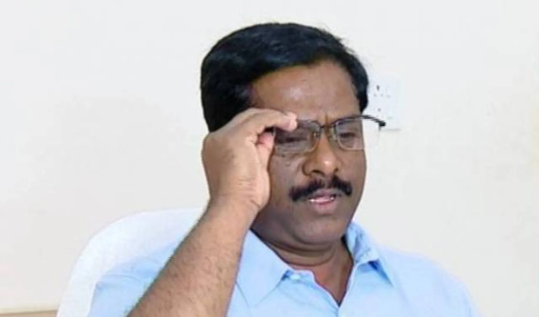 ସଂଜୟଙ୍କ ହେଲିକପ୍ଟର ଅବତରଣ : ଆଚରଣ ବିଧି ଉଲ୍ଲଂଘନ ଅଭିଯୋଗ ଆଣିଲା ବିଜେପି