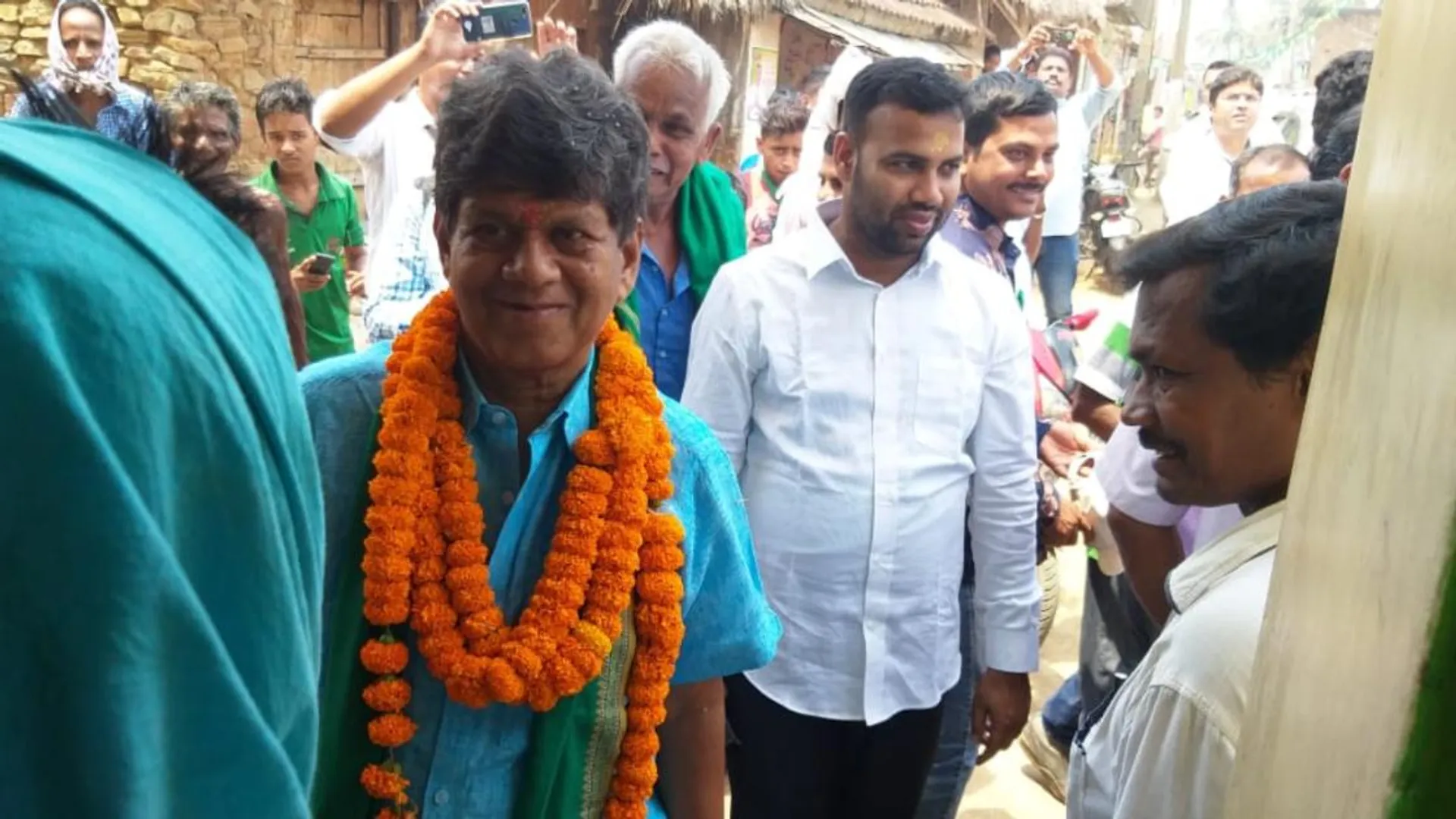 ଖଣ୍ଡପଡାରେ ଜମୁଛି ପ୍ରଚାର : ଘରକୁ ଘର ବୁଲି ପ୍ରଚାର ଆରମ୍ଭ କଲେ ସୌମ୍ୟରଞ୍ଜନ