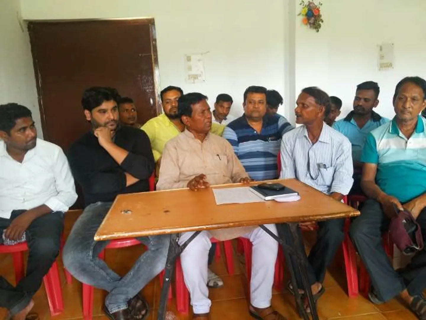 ରାଇରଙ୍ଗପୁରରେ ଜେଏମ୍‌ଏମ୍‌-କଂଗ୍ରେସ ମେଣ୍ଟକୁ ବିରୋଧ : ସମୂହ ଇସ୍ତଫା ଦେବାକୁ ଧମକାଇଲେ କଂଗ୍ରେସ କର୍ମକର୍ତ୍ତା