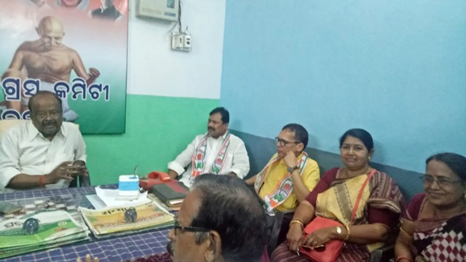 ଅସନ୍ତୁଷ୍ଟ ନେତାଙ୍କୁ ମନାଇଲେ ଦୁଇ ପ୍ରାର୍ଥୀ ଶରତ ଓ ଅଶ୍ବିନୀ