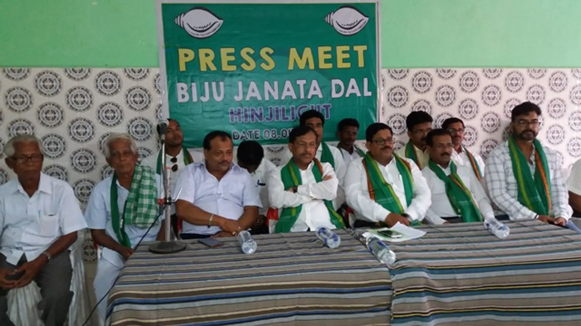 କେନ୍ଦ୍ର ସରକାରଙ୍କୁ ଟାର୍ଗେଟ୍ କଲେ ଆଇନଜୀବୀ ଟିମ୍