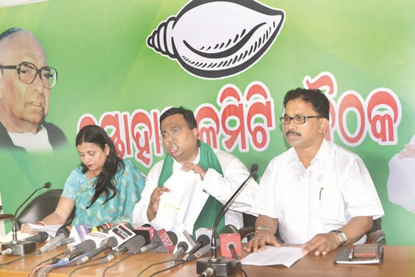 ଅକଳରେ ପକାଇଦେଲା ସତ୍ୟପାଠ : ସେଠି ସ୍ମୃତି ଇରାନି, ଏଠି ବୈଜୟନ୍ତ ପଣ୍ଡା