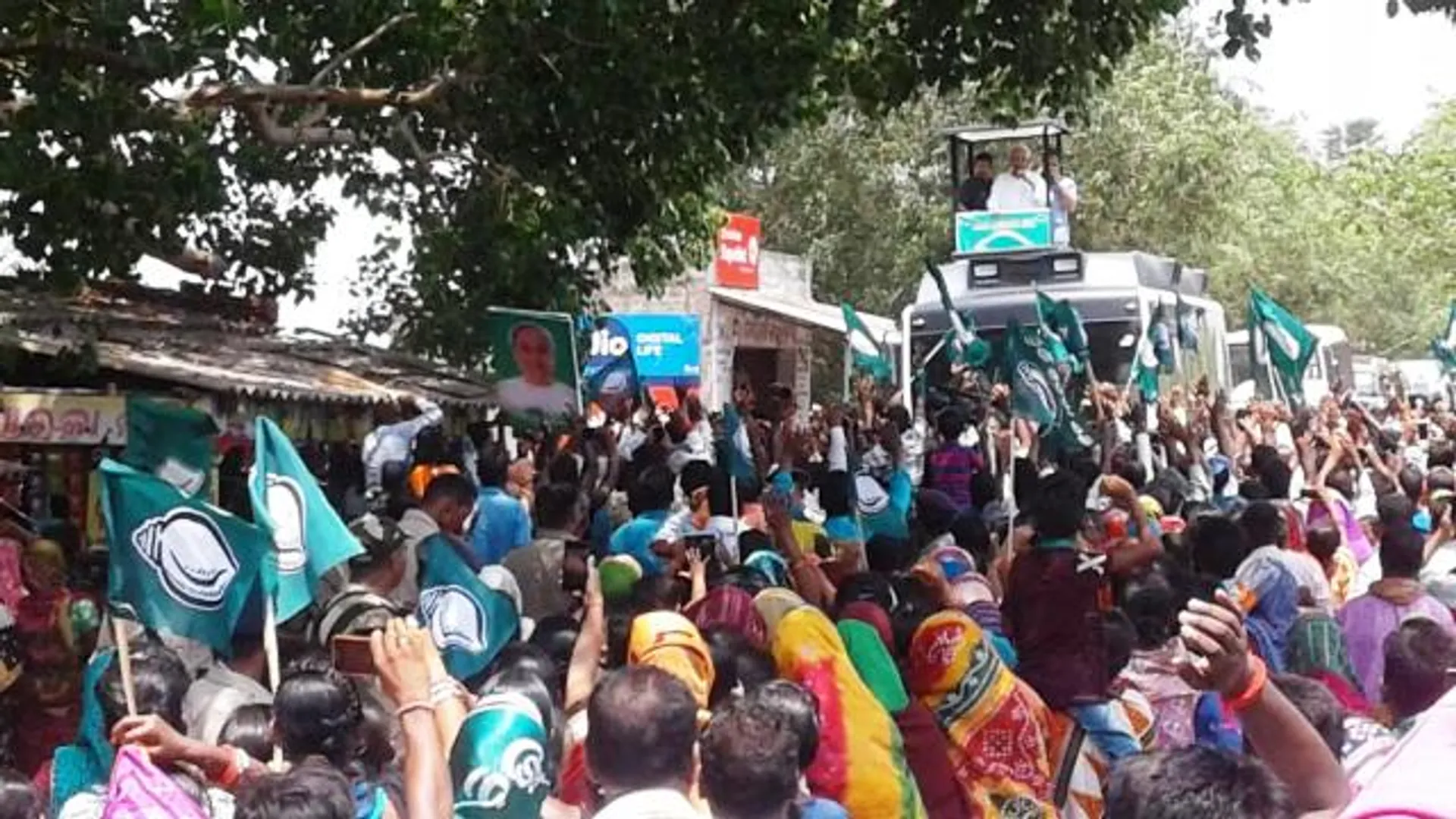 କେନ୍ଦ୍ରାପଡ଼ା ଜିଲ୍ଲାରେ ମୁଖ୍ୟମନ୍ତ୍ରୀ ନବୀନ ପଟ୍ଟନାୟଙ୍କ ରୋଡ୍‌ ସୋ’