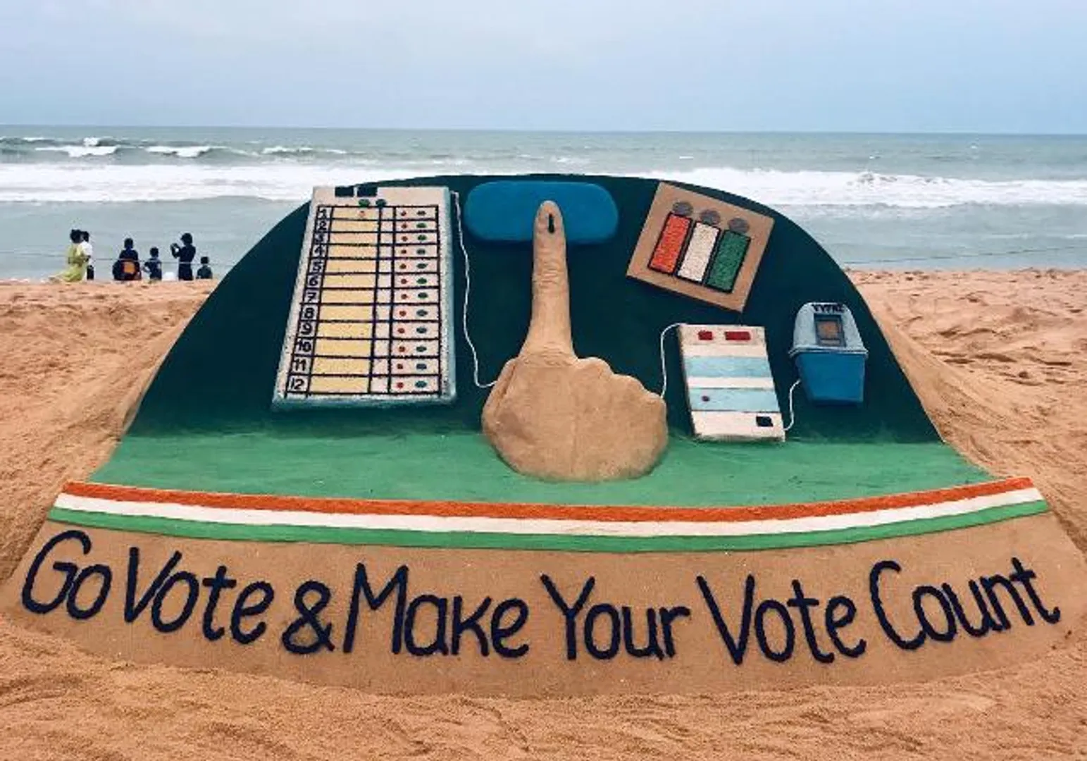 ସୁଦର୍ଶନ ପଟ୍ଟନାୟକଙ୍କ ବାଲୁକା କଳାରେ ଭୋଟରଙ୍କ ପାଇଁ ସଚେତନତା ବାର୍ତ୍ତା