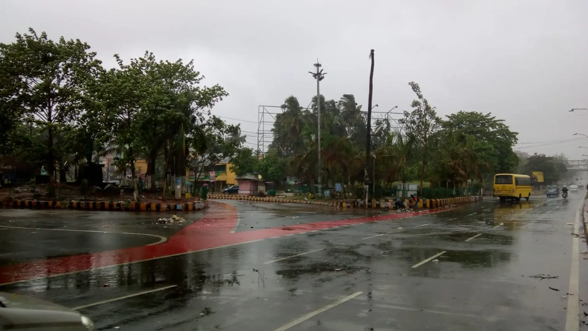 ଫନି ପ୍ରଭାବରେ ବର୍ଷା। (ଫଟୋ: ବିଭୂତି, ଭୁବନେଶ୍ୱର)