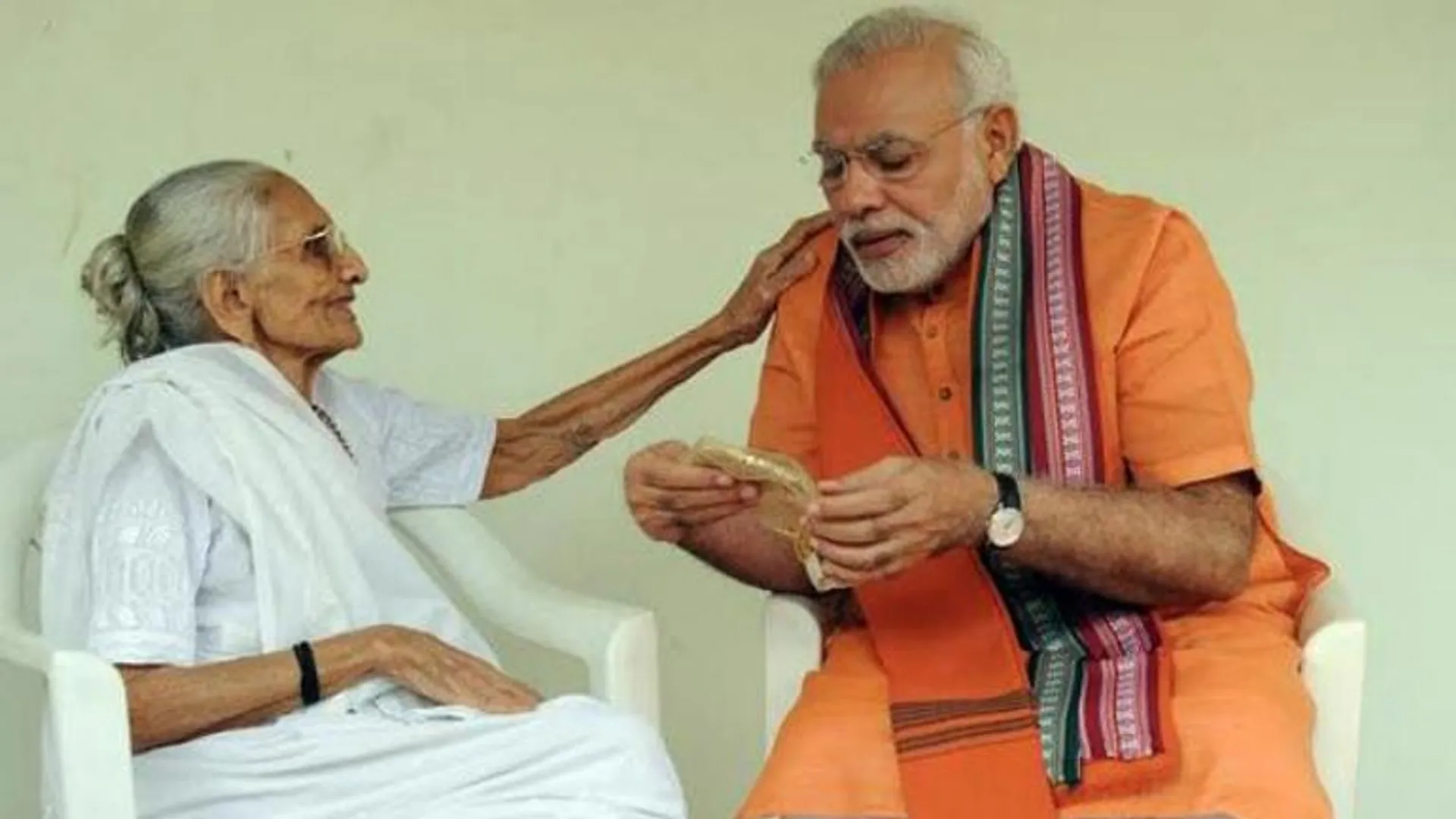 ଆଜି ସନ୍ଧ୍ୟାରେ କ୍ୟାବିନେଟ୍‌ ଓ କେନ୍ଦ୍ର ମନ୍ତ୍ରୀ ପରିଷଦ୍‌ ବୈଠକ: ଶପଥ ଗ୍ରହଣ ପୂର୍ବରୁ ମାଆଙ୍କୁ ଭେଟିବେ ମୋଦି