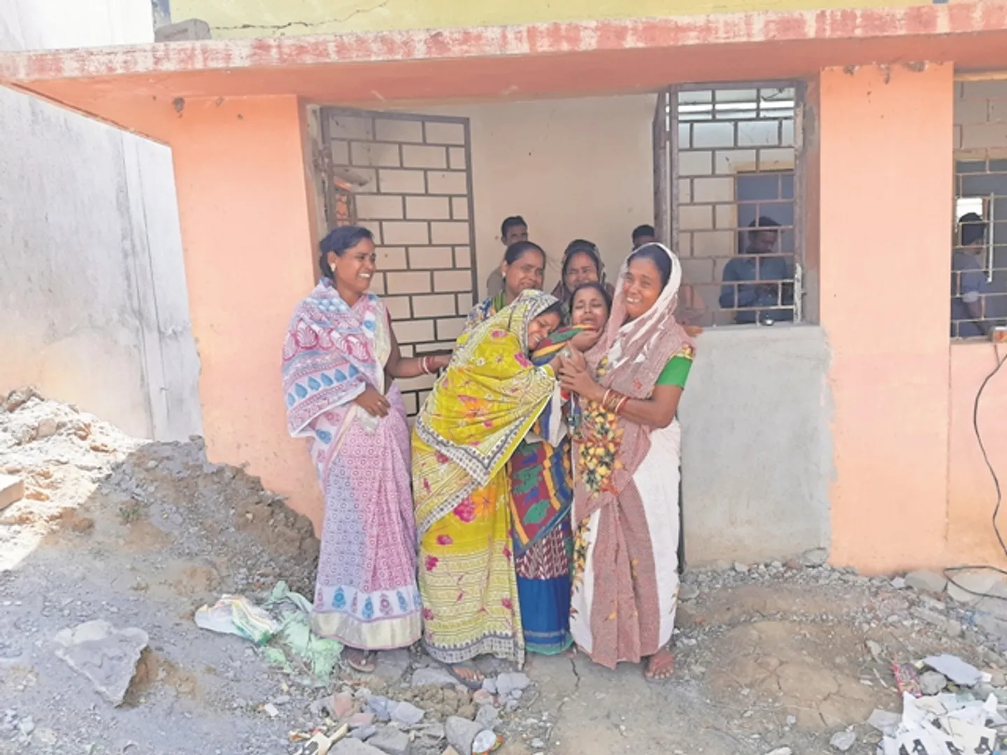 ବଡ଼ଭାଇକୁ କଟୁରିରେ ହାଣିଦେଲା ସାନଭାଇ