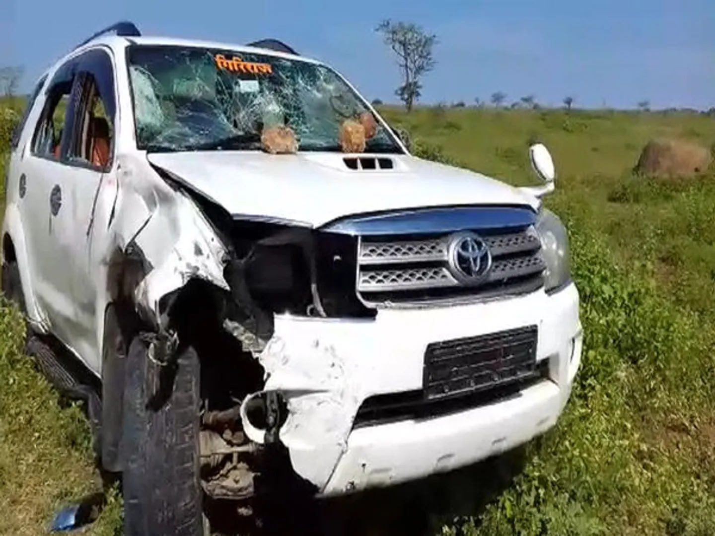 ମନ୍ତ୍ରୀଙ୍କ କାର୍‌ ଧକ୍କାରେ ବାଇକ୍‌ ଆରୋହୀ ମୃତ, ଆଉ ଏକ ଗାଡ଼ି ଧରି ସ୍ଥାନ ଛାଡ଼ି ପଳାଇଲେ ମନ୍ତ୍ରୀ ମହାଶୟ