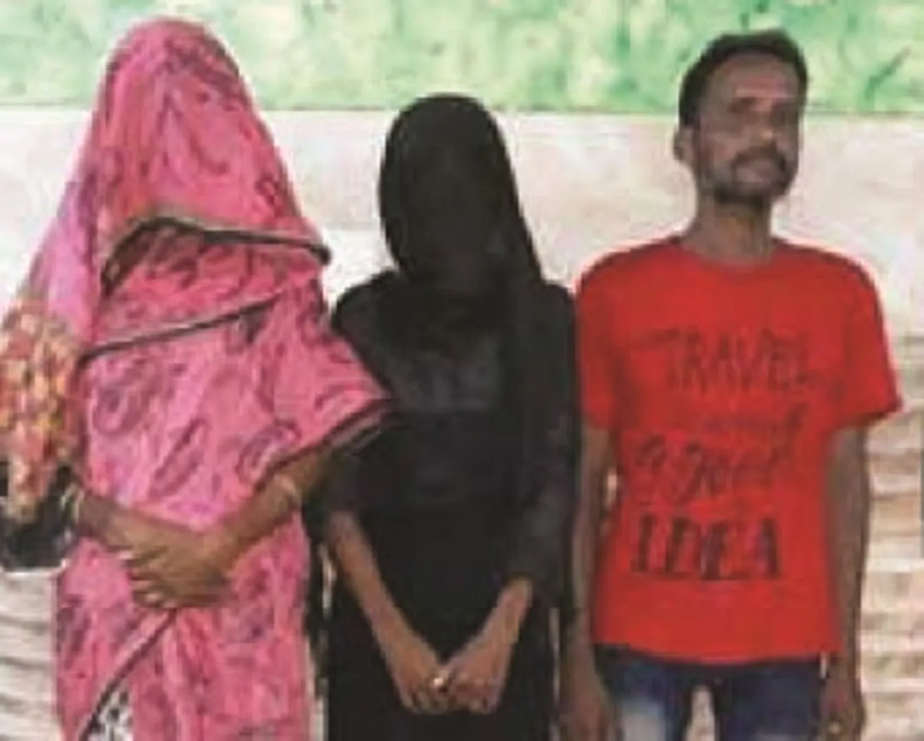 ବ୍ରାଉନ୍‌ ସୁଗାର୍‌ ବେପାରୀଙ୍କ ଉପରେ ଚଢ଼ଉ, ମାଆ, ଝିଅ ସମେତ ୩ ଗିରଫ