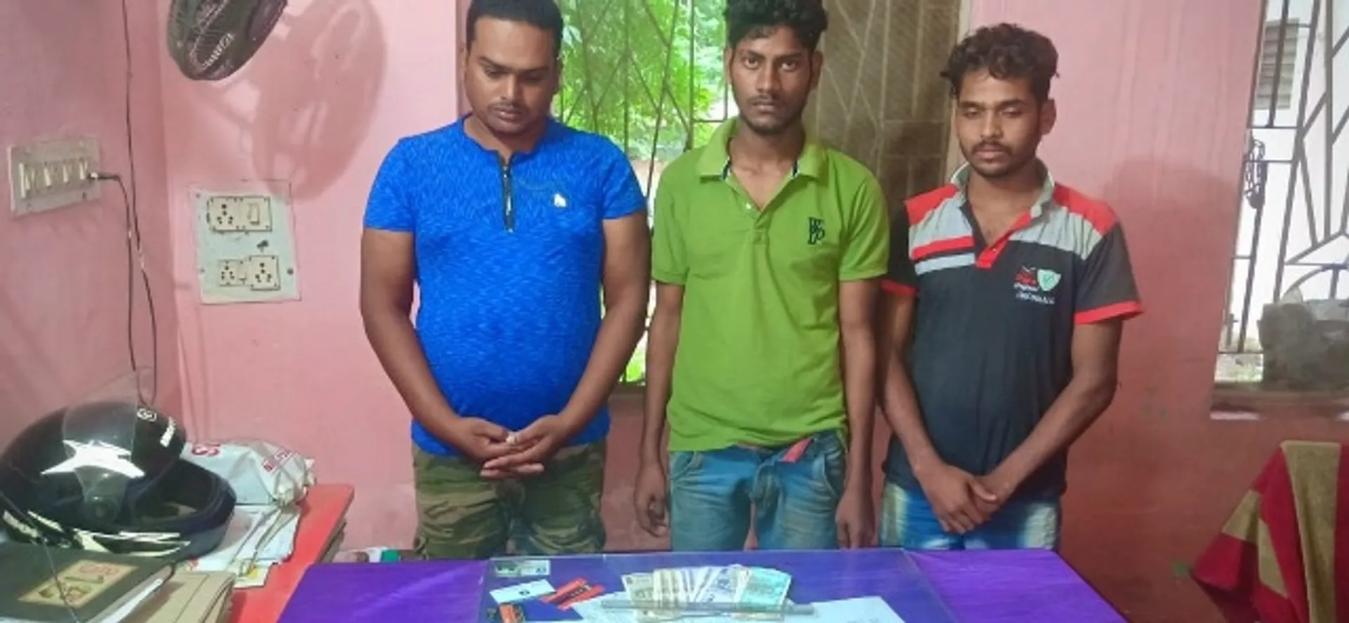 ଛେଚା ଖାଇଲେ ୩ ଲୁଟେରା