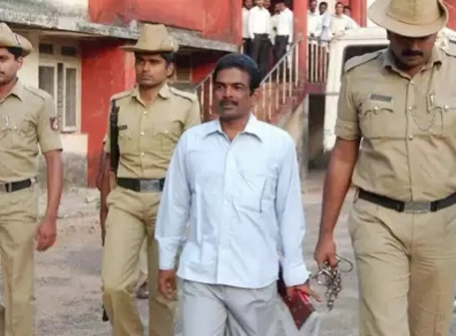 ଦୁଷ୍କର୍ମ ପରେ ୨୦ଜଣ ମହିଳାଙ୍କୁ ସାଏନାଇଡ୍‌ ବଟିକା ଦେଇ କରିଥିଲା ହତ୍ୟା, ଏବେ ଆଜୀବନ କାରାଦଣ୍ଡ ଶୁଣାଇଲେ ଅଦାଲତ