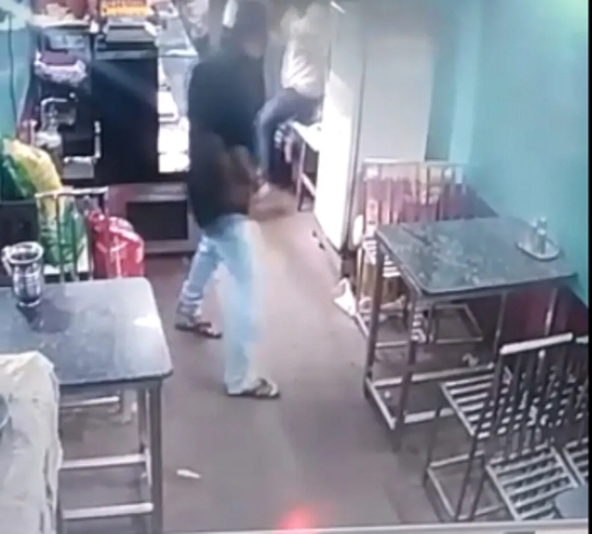 ସାମ୍ନାକୁ ଆସିଲା ଗତକାଲି ବ୍ରଜରାଜନଗରରେ ଘଟିଥିବା ଗୁଳିକାଣ୍ଡର ଲୋମଟାଙ୍କୁରା ଭିଡିଓ