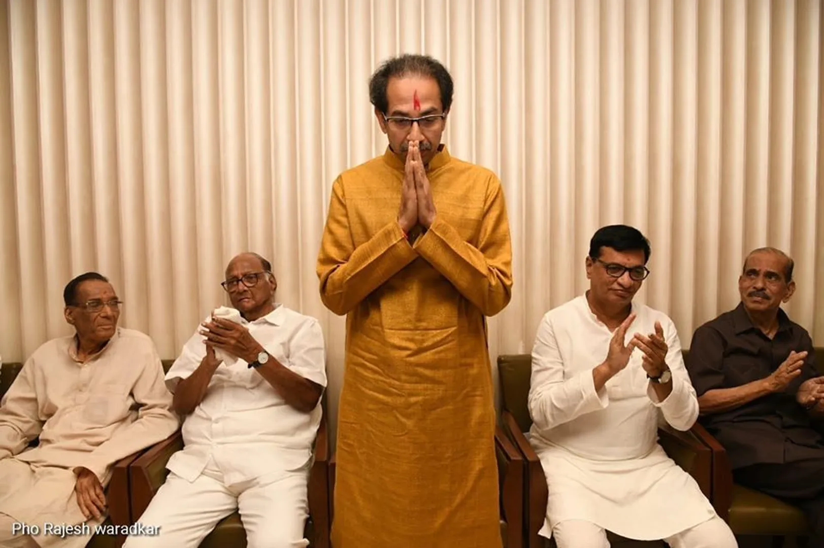 ଭାଗ ଛିଣ୍ଡିଲା ! ଶିବସେନାକୁ ମୁଖ୍ୟମନ୍ତ୍ରୀ ସହ ୧୫ଟି, ଏନସିପିକୁ ଉପ-ମୁଖ୍ୟମନ୍ତ୍ରୀ ସହ ୧୩ଟି ଓ କଂଗ୍ରେସକୁ ବାଚସ୍ପତି ପଦ ସହ ୧୩ଟି ମନ୍ତ୍ରୀପଦ ମିଳିବ