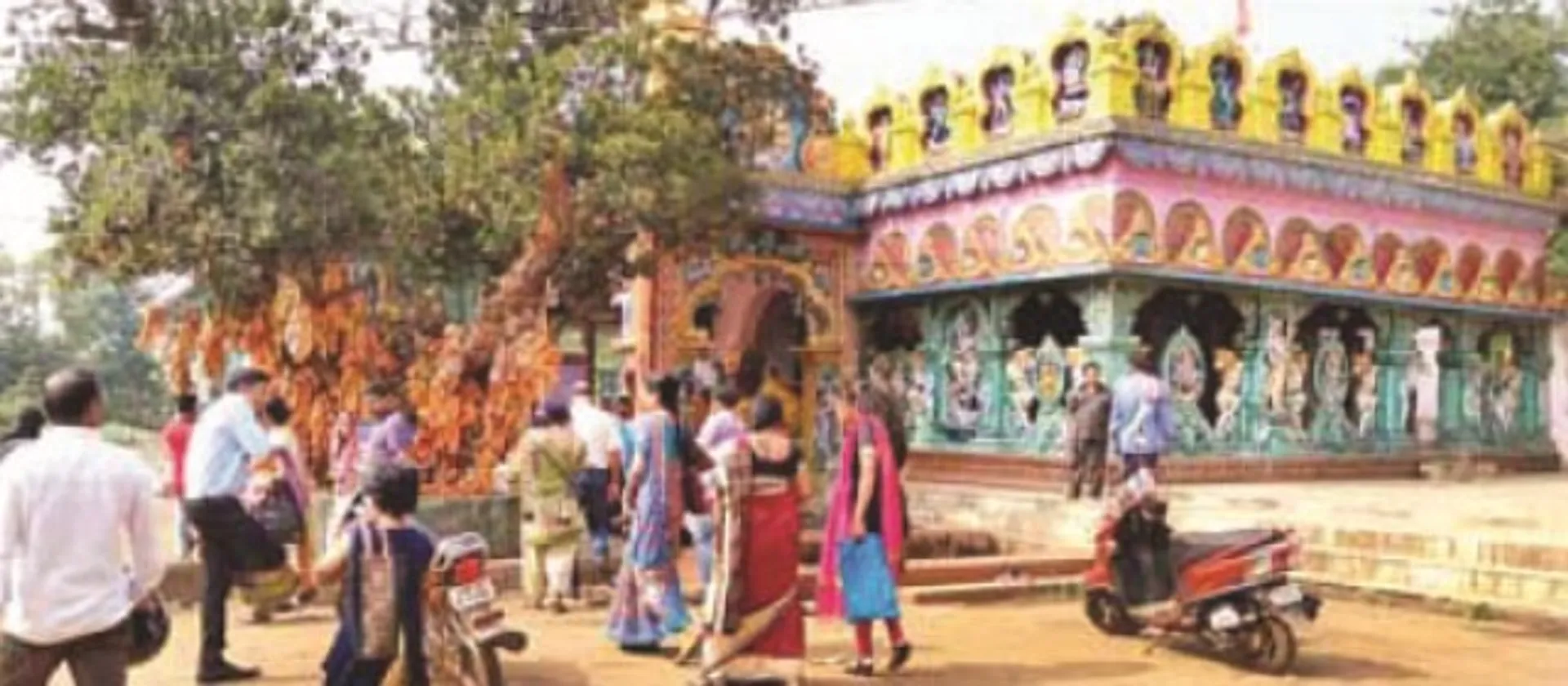 ମା’ ଉଗ୍ରତାରା ପୀଠ : ବଢ଼ୁଛନ୍ତି ପର୍ଯ୍ୟଟକ, ନାହିଁ ଭିତ୍ତିଭୂମି, ଅସୁବିଧାର ସମ୍ମୁଖୀନ ହେଉଛନ୍ତି ପର୍ଯ୍ୟଟକ