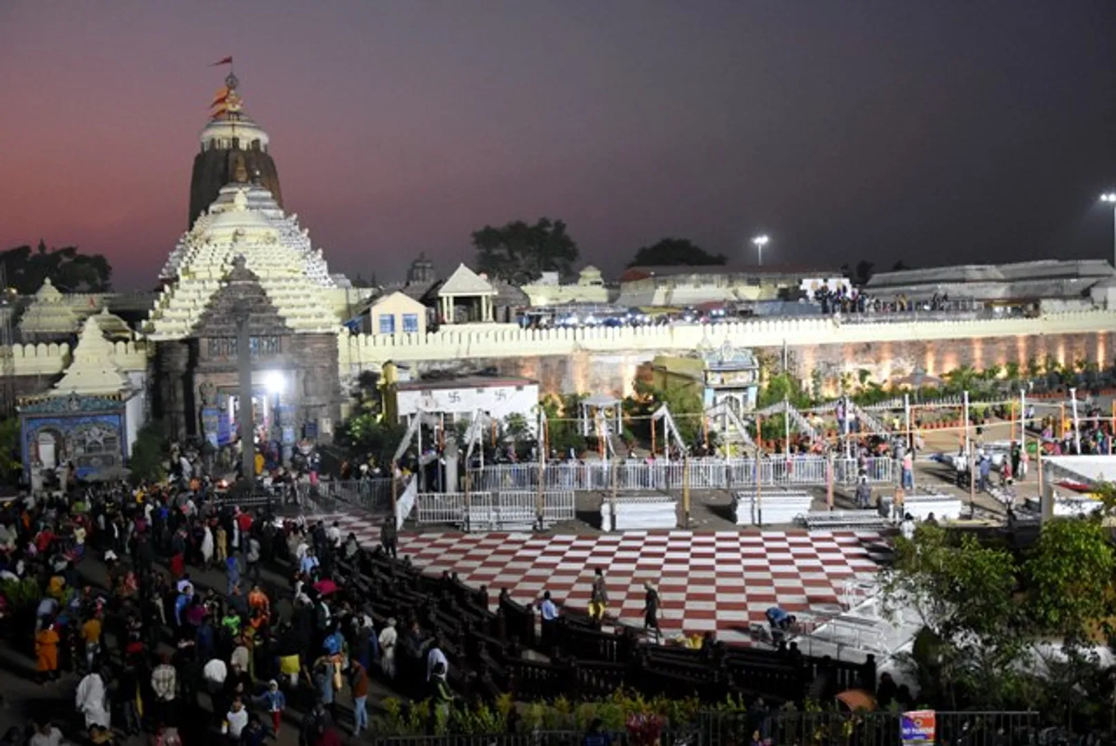 ନୂଆ ବର୍ଷ ପାଇଁ ଝଟକୁଛି ସିଂହଦ୍ୱାର, ବଡ଼ଦାଣ୍ଡ