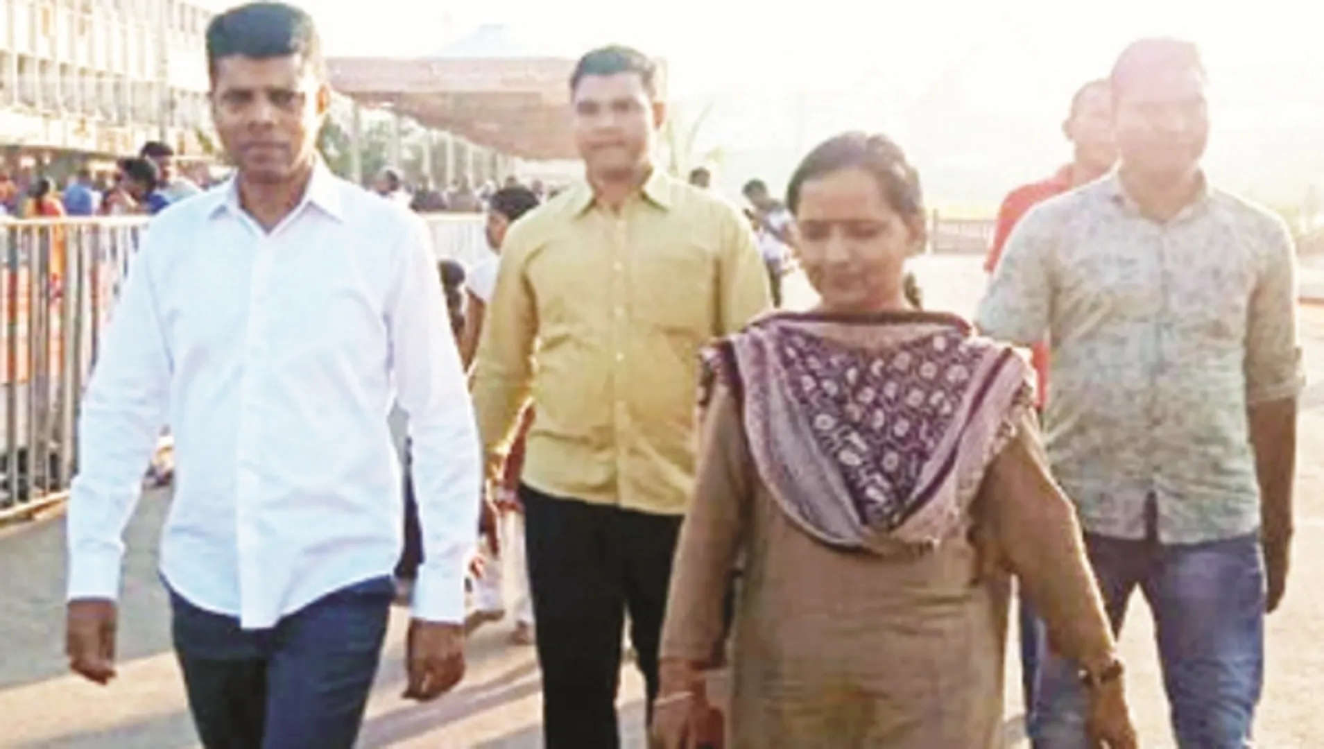 ଶ୍ରୀମନ୍ଦିରରେ ସସ୍ତ୍ରୀକ ୫-ଟି ସଚିବ : ମହାପ୍ରଭୁଙ୍କ ଦର୍ଶନ ସହ ଉନ୍ନୟନ କାର୍ଯ୍ୟ ବୁଲି ଦେଖିଲେ