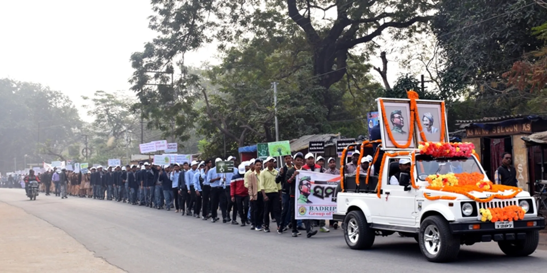 ଜୟନ୍ତୀରେ ବୀର ସୁରେନ୍ଦ୍ର ସାଏ ଓ ନେତାଜୀଙ୍କୁ ‘ସମ୍ବାଦ’ର ଶ୍ରଦ୍ଧାର୍ପଣ : ସଂଗ୍ରାମୀଙ୍କ ବୀରଗାଥାରେ ଉଦ୍‌ବୁଦ୍ଧ ଜନତା