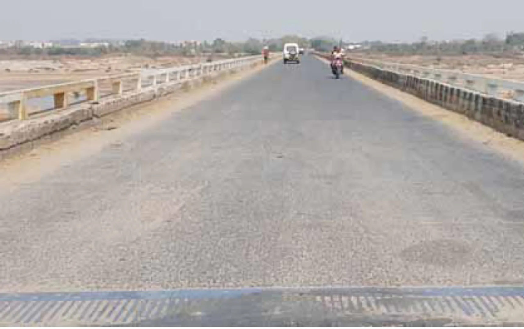ଅସୁରକ୍ଷିତ ଅବସ୍ଥାରେ ସୋନପୁର ତେଲନଦୀ ସେତୁ, ସୁରକ୍ଷା ନେଇ ବିଭାଗର ଚିନ୍ତା ନାହିଁ