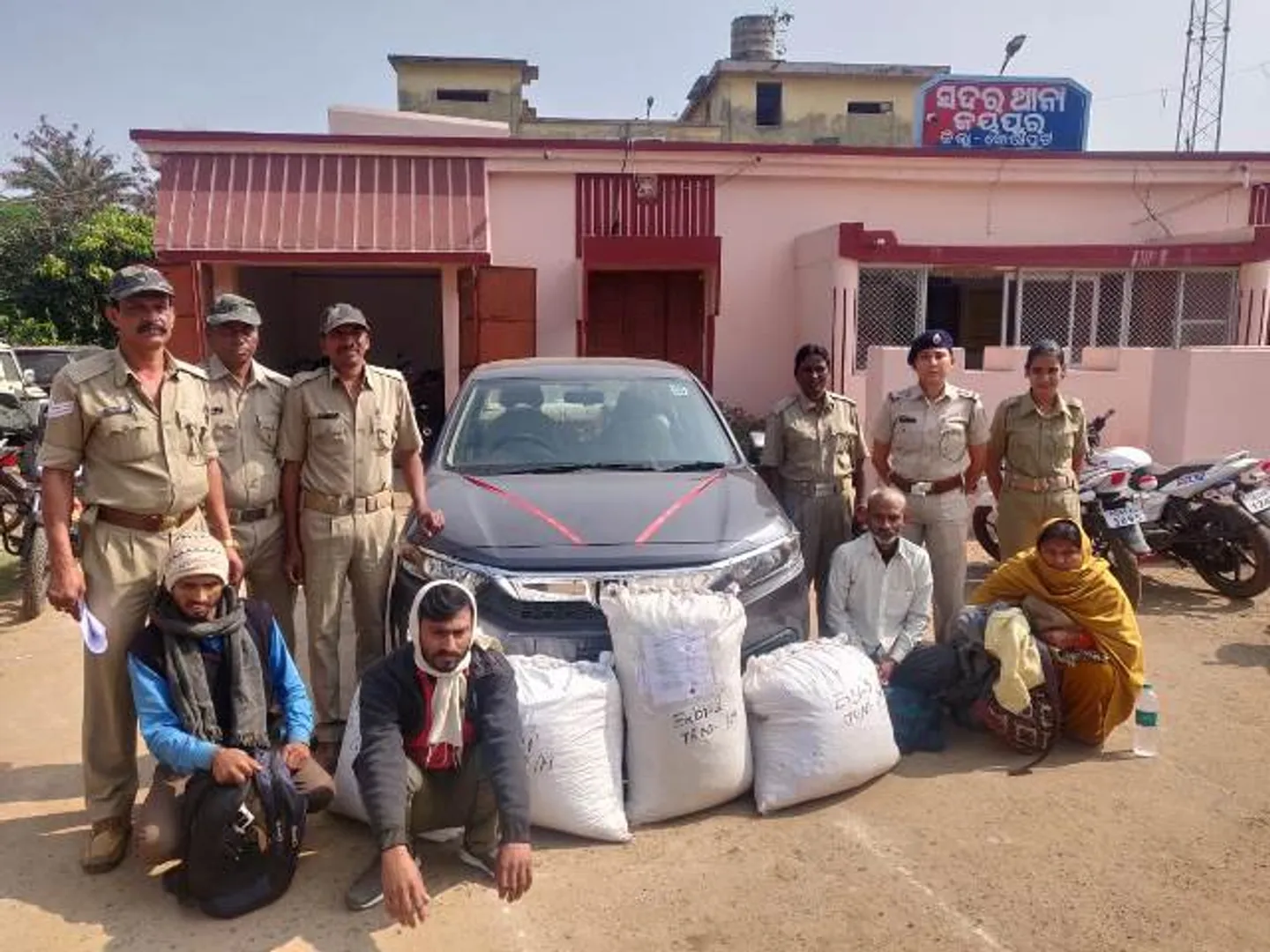 ଜୟପୁର : ୮୦କେଜି ଗଞ୍ଜେଇ ଜବତ, ମହିଳାଙ୍କ ସହ ୪ ଗିରଫ