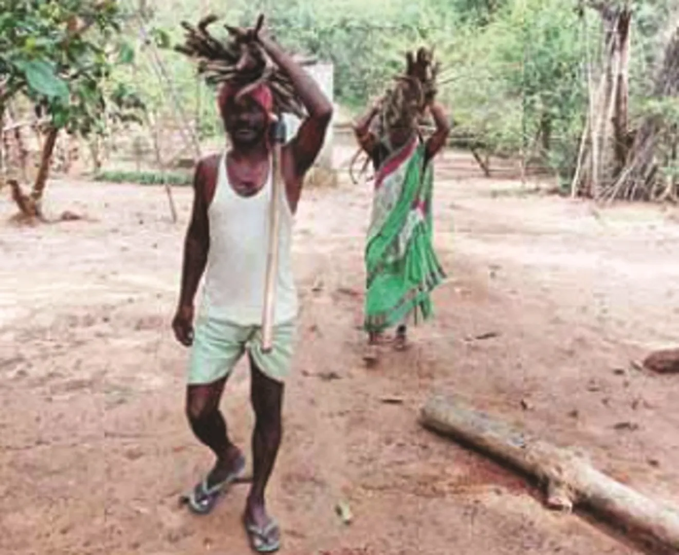 ଉଗ୍ରତାରା ନୋଡାଲ୍‌ ସ୍କୁଲର ଶିକ୍ଷୟିତ୍ରୀ ଅଞ୍ଜଳି ଦେହୁରୀଙ୍କ ହତ୍ୟାକୁ ୨ବର୍ଷ ବିତିଲା : ଅର୍ଦ୍ଧାହାରରେ ବାପାମା’, କାଠ ବିକିଲେ ଚୁଲି ଜଳୁଛି