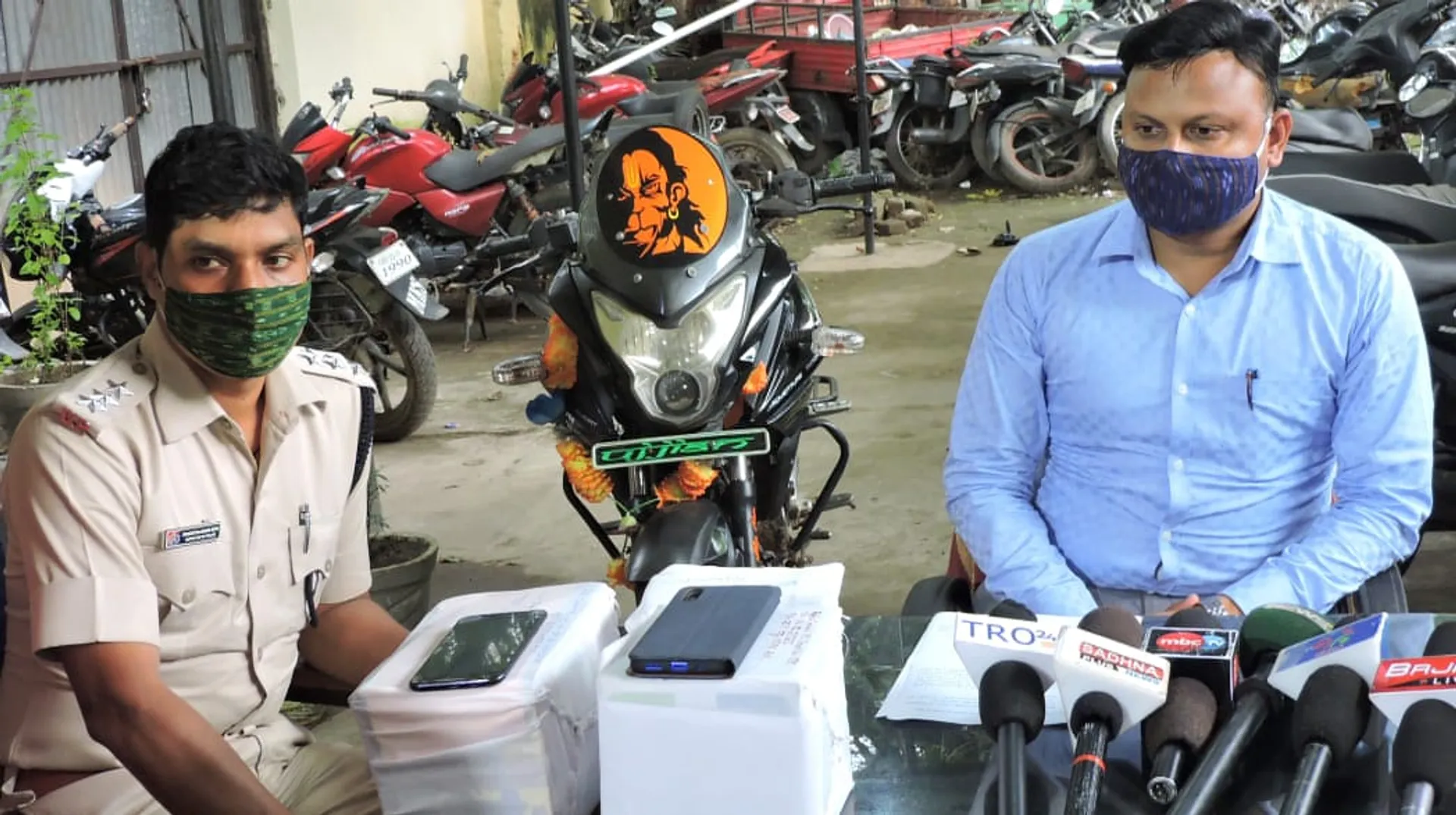 ନିଶା ଔଷଧ କାରବାରର ରାକେଟ ଠାବ: ୪୪୦୦ ବଟିକା ଓ ୫୦୦ ଇଞ୍ଜେକ୍‌ସନ ସହ ବାଇକ ଜବତ, ୨ଗିରଫ