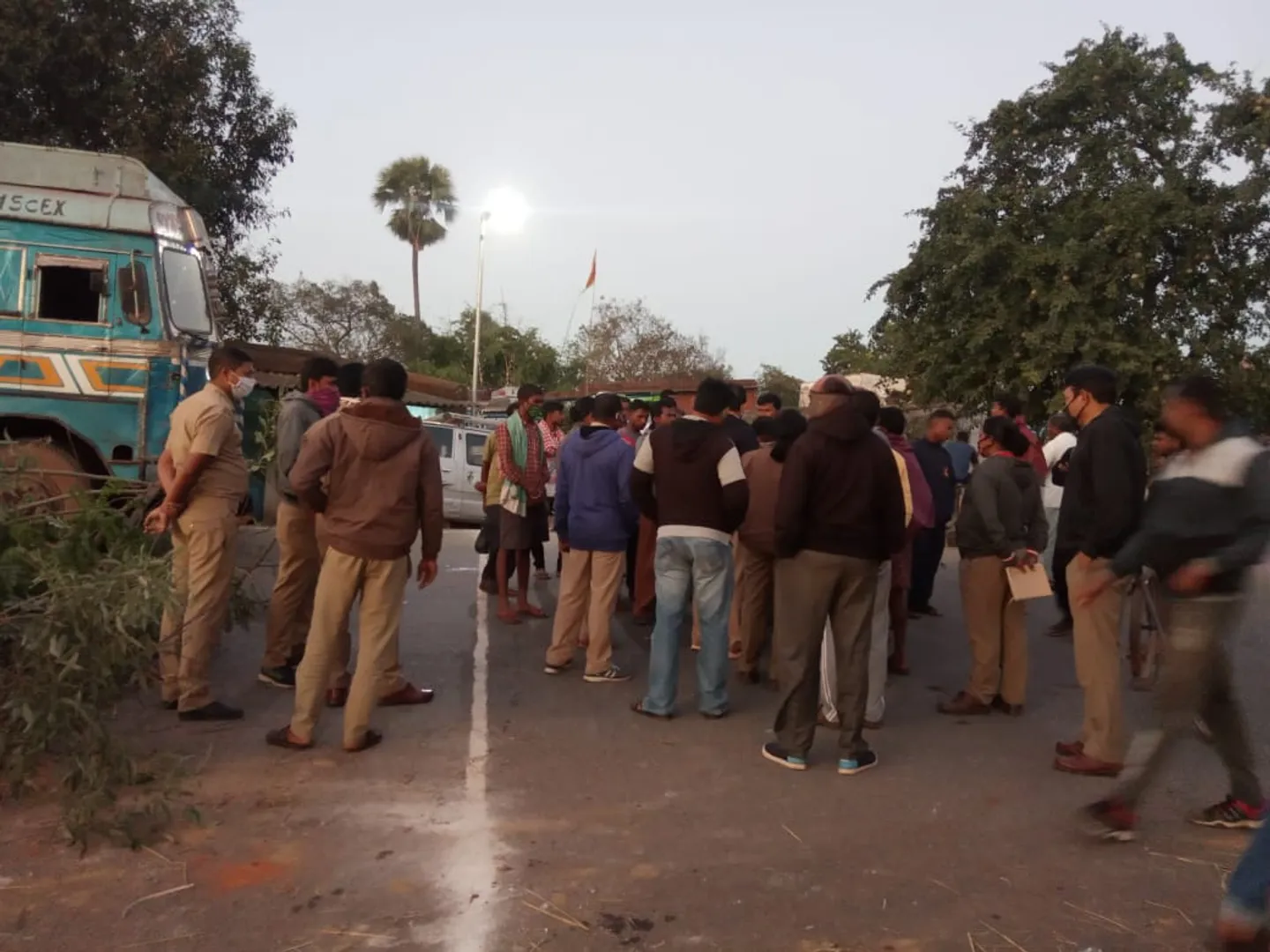 ଟ୍ରକ ଧକ୍କାରେ ସାଇକେଲ୍‌ ଆରୋହୀ ମୃତ, ୩ ଘଣ୍ଟା ରାସ୍ତା ଅବରୋଧ