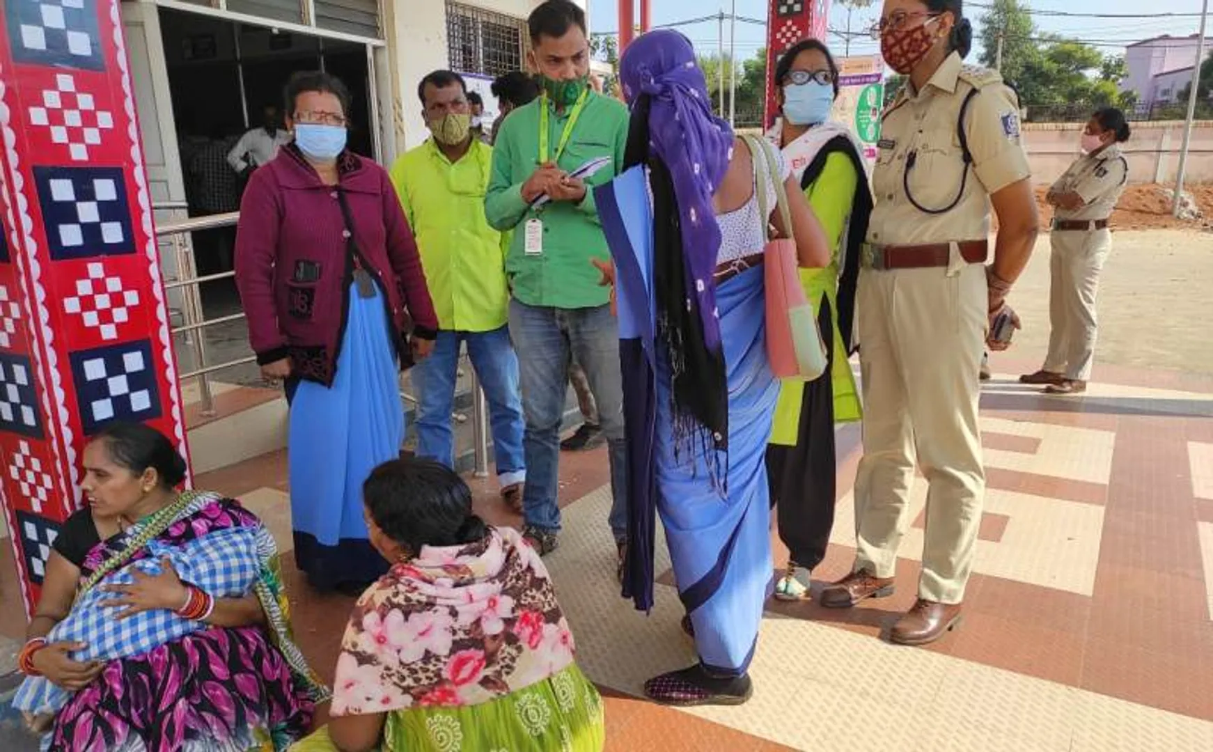 ଅନ୍ଧ ବିଶ୍ବାସ: ଗୁଣିଆର ନିର୍ଦ୍ଦେଶ ପରେ ଚାରିଦିନ ପରେ ମାଟିଖୋଳି ମୃତଦେହ ବାହାର କଲେ ମହିଳା 