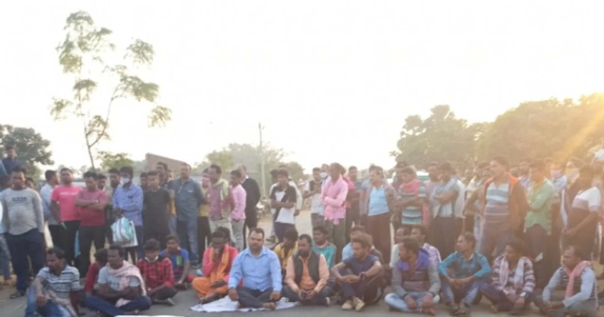 ସ୍କୁଟି ଧକ୍କାରେ ଯୁବକଙ୍କ ମୃତ୍ୟୁ, ଶବ ରଖି ରାସ୍ତା ଅବରୋଧ