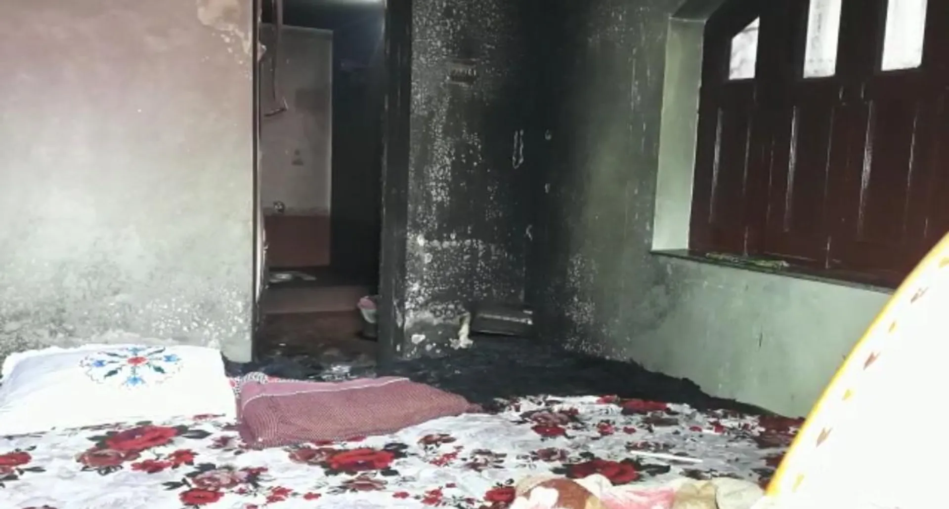 ଶୋଇଥିବା ବେଳେ ବିଛଣାରେ ନିଆଁ ଲାଗି ୪ଗୁରୁତର : ଚିକିତ୍ସା ପାଇଁ ରାଉରକେଲା ସ୍ଥାନାନ୍ତର 