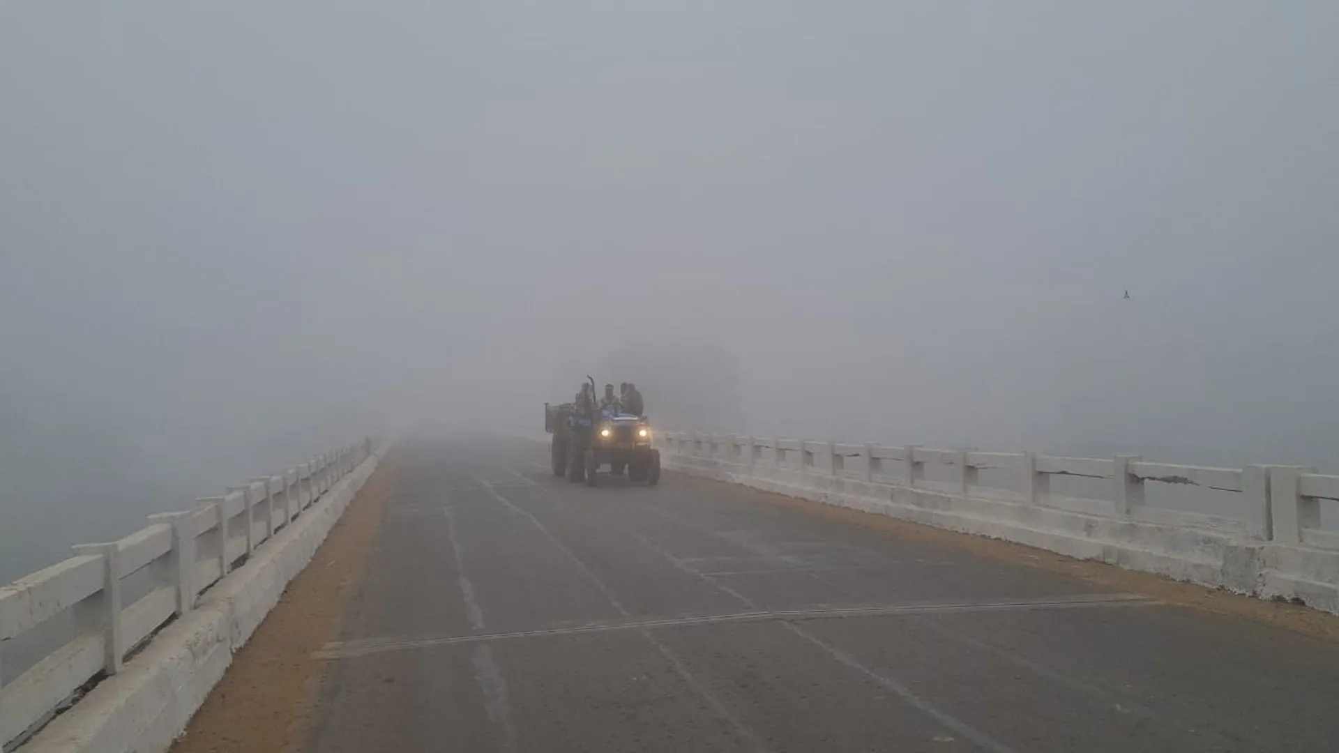 କାମାକ୍ଷାନଗର ଅଞ୍ଚଳରେ ଘନ କୁହୁଡ଼ି ଯୋଗୁଁ ଯାତାୟାତରେ ଅସୁବିଧା