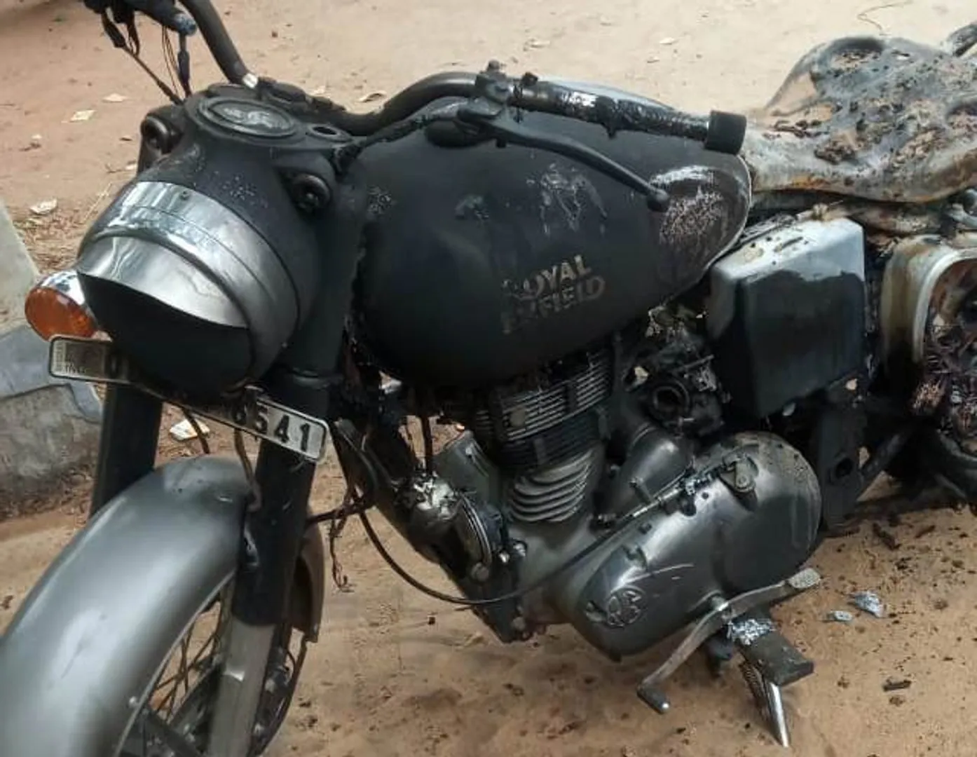 ଜାଳିଦେଲେ ବାଇକ୍‌, ପୂର୍ବ ଶତ୍ରୁତା ସଂଦେହ