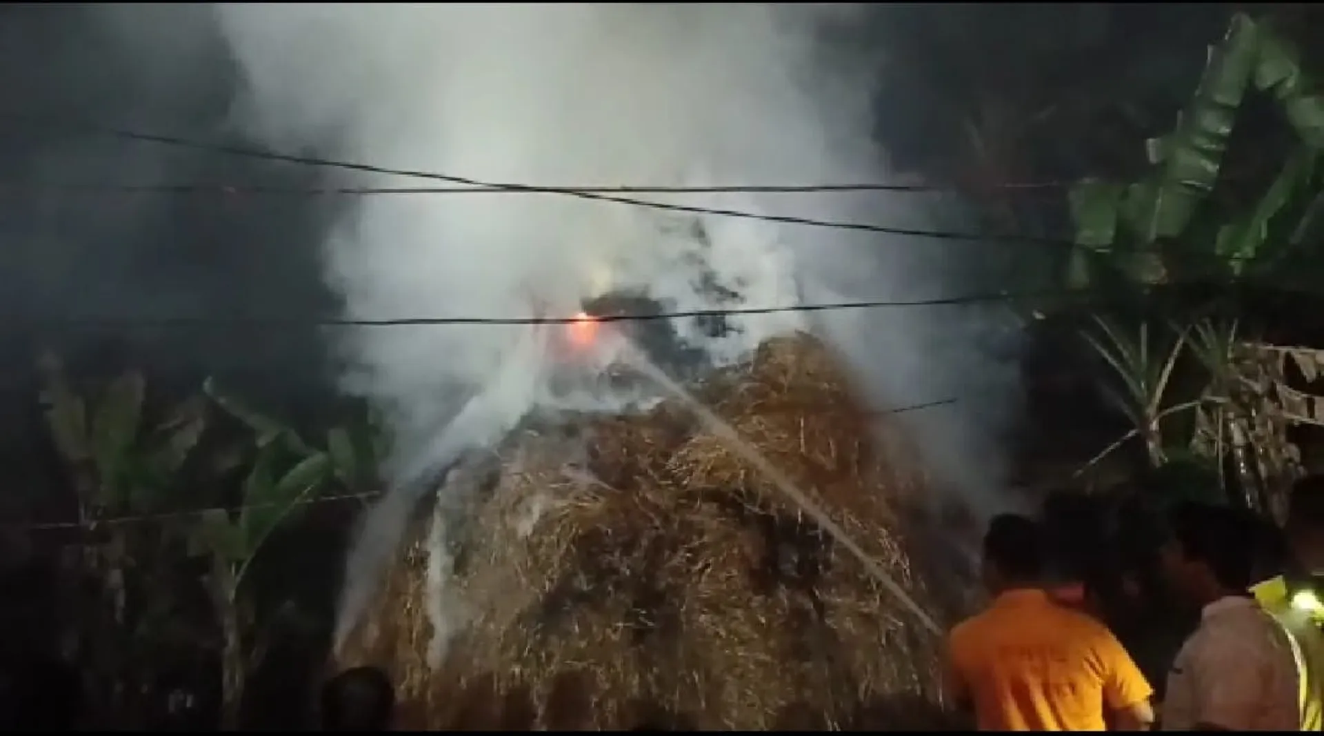 ବିବାହ ଭୋଜି ନିଆଁରେ ଜଳିଗଲା ପାଳଗଦା