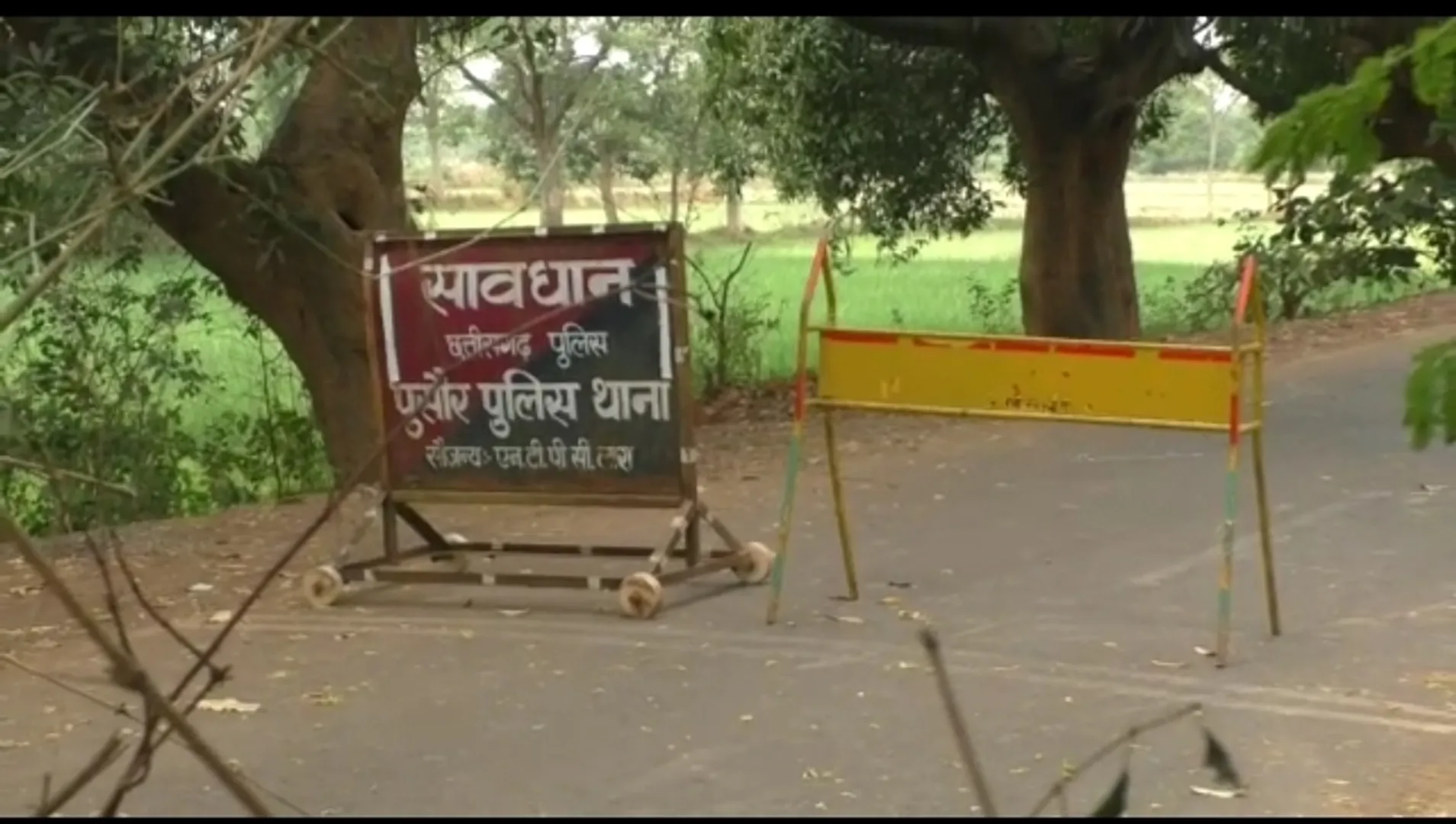 ଛତିଶଗଡ଼-ଝାରସୁଗୁଡ଼ାରେ ମୁଖ୍ୟ ରାସ୍ତାରେ ଜଗିଛି ପୁଲିସ, ଗଳା ବାଟ ମେଲା