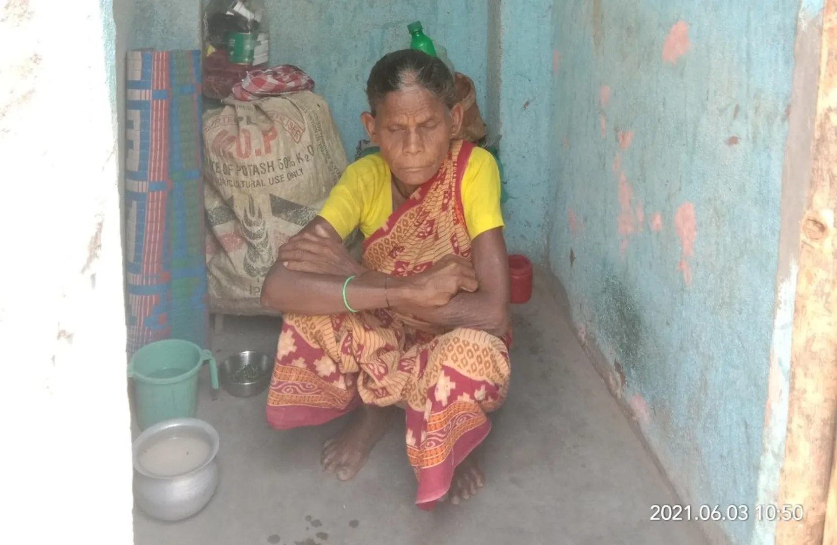ମିଳୁନି ଆବାସ ଯୋଜନା ଘର, ୪ ବର୍ଷ ହେଲା ପାଇଖାନାରେ ବିତୁଛି ଦିନ