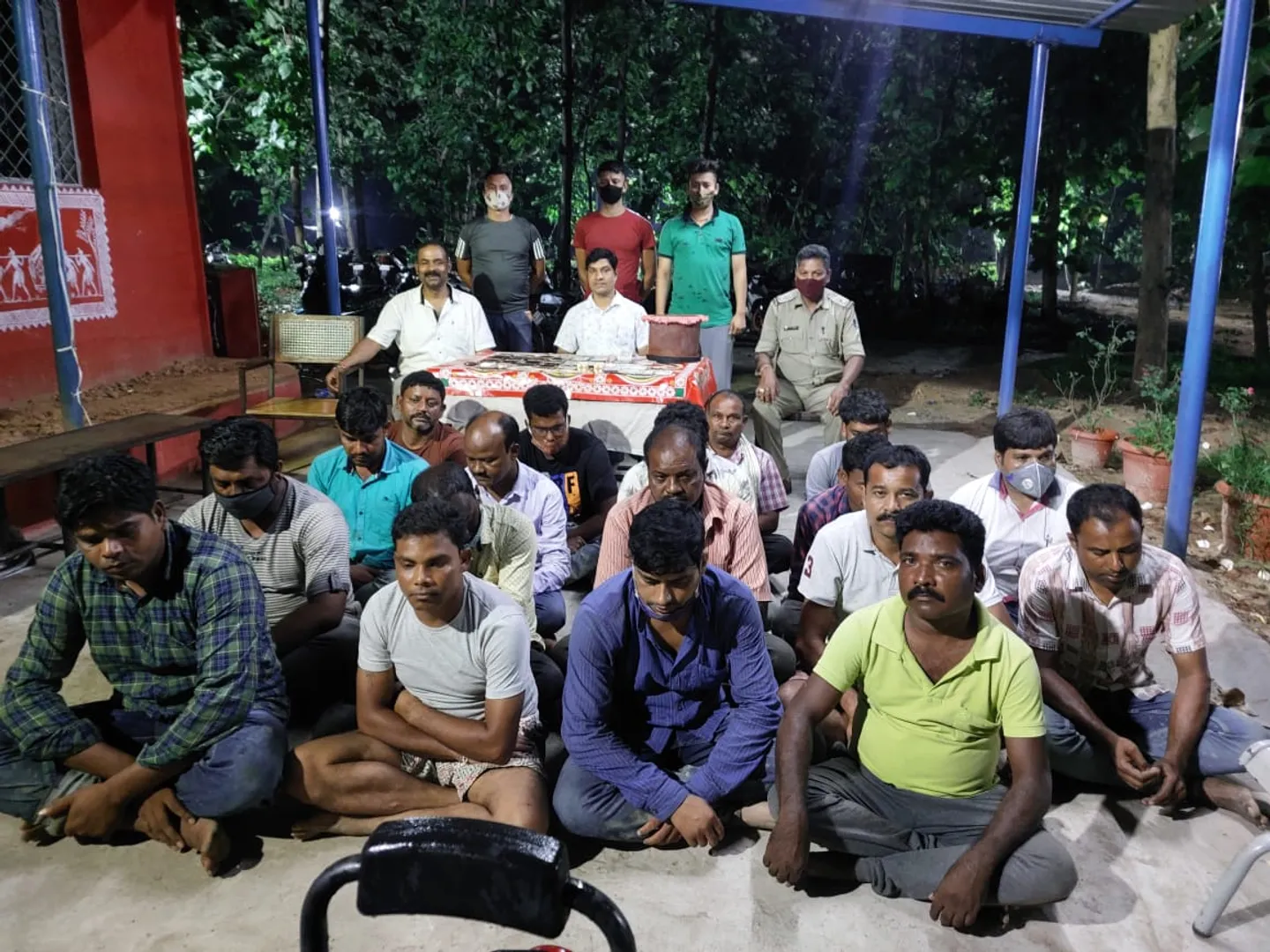 ଜୁଆ ଆଡ଼ାରେ ଫିଲ୍ମ ଷ୍ଟାଇଲ୍‌ରେ ଚଢ଼ଉ, ୧୮ ଗିରଫ