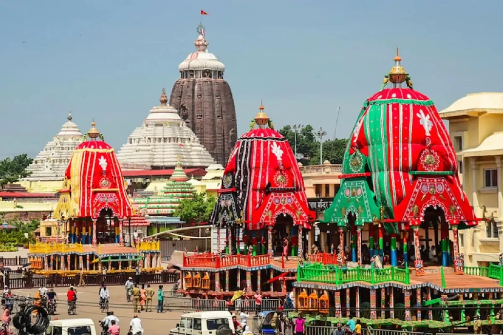 ବିନା ଭକ୍ତରେ ଗଡ଼ିଚାଲିଛି ଶ୍ରୀଜିଉଙ୍କ ରଥ: ଭାବବିହ୍ବଳ ହେଲେ ପୁରୀବାସୀ