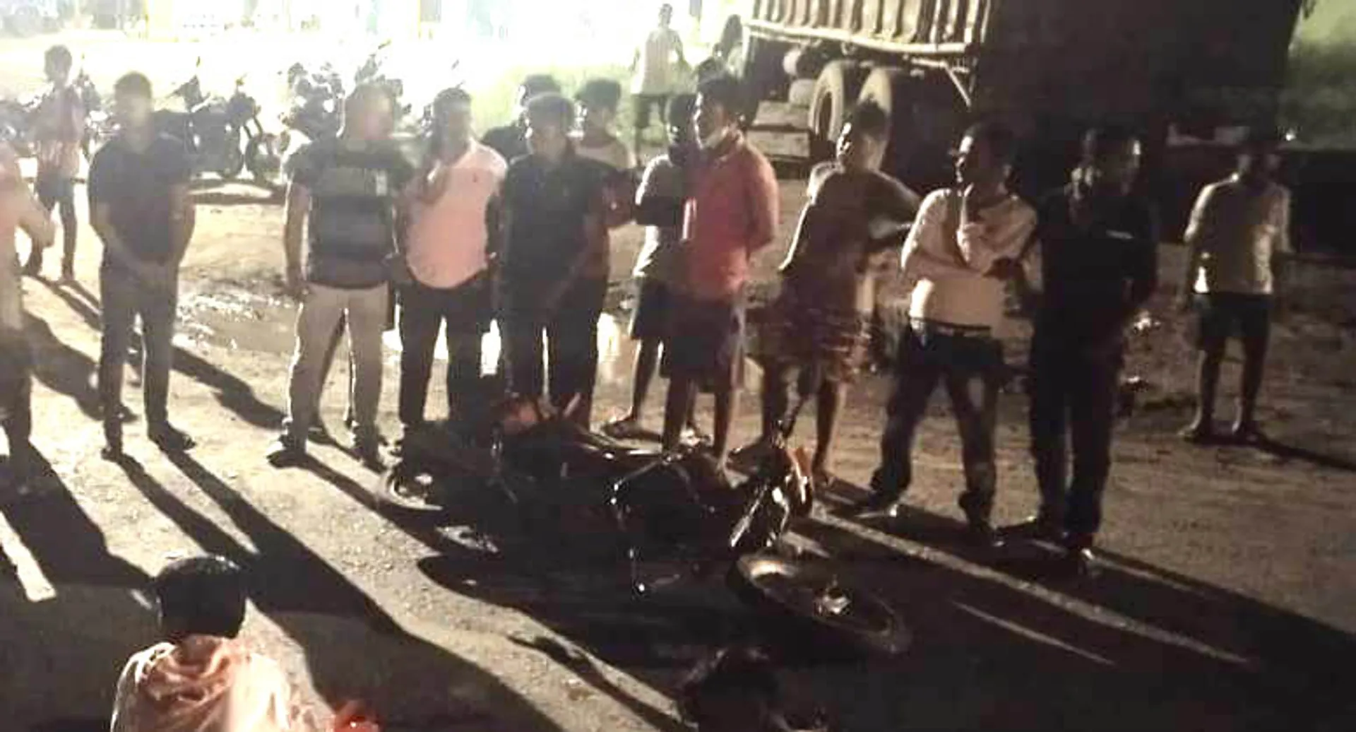 ୫୫ନମ୍ବର ଜାତୀୟ ରାଜପଥରେ ମର୍ମନ୍ତୁଦ ଦୁର୍ଘଟଣା, ଦୁଇ ଜଣଙ୍କୁ ଚାପି ଦେଲା ଆଜଣା ଗାଡି