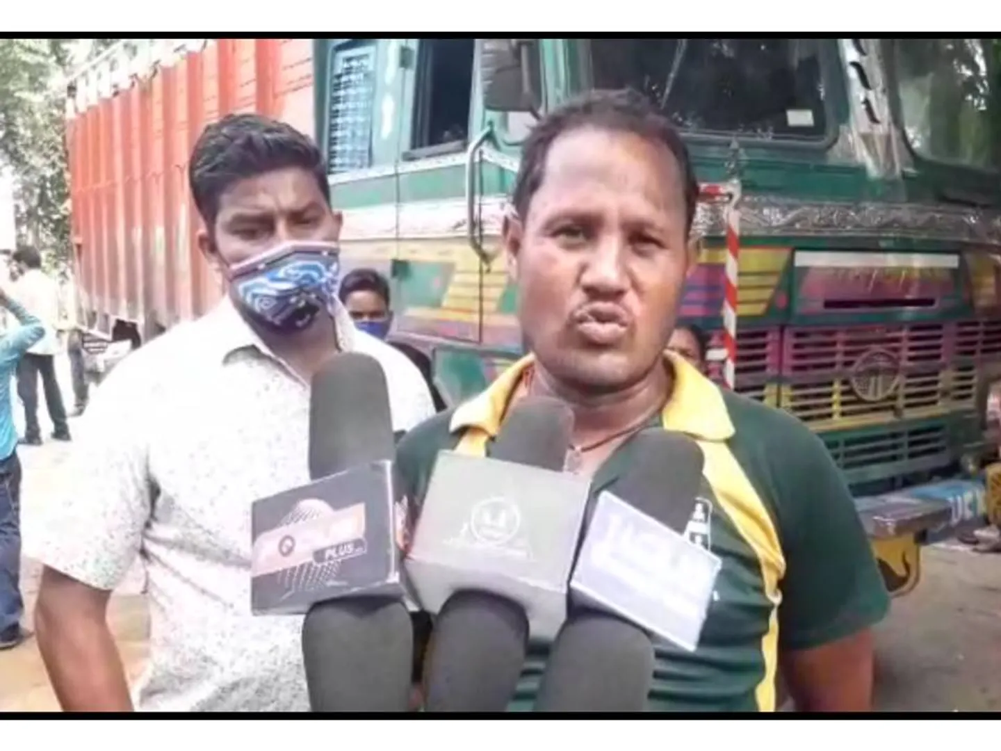 ଟ୍ରକ୍ ଧକ୍କାରେ ମହିଳାଙ୍କ ମୃତ୍ୟୁ ପରେ ଚାପା ଉତ୍ତେଜନା
