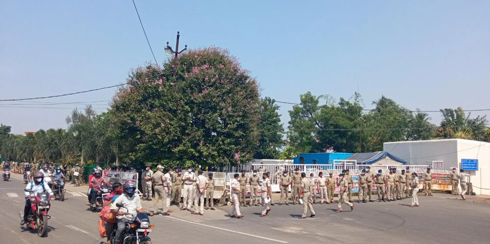 ଭୁବନେଶ୍ବର: ନବୀନ ନିବାସ ସମ୍ମୁଖରେ ପୁଲିସ ଛାଉଣୀ