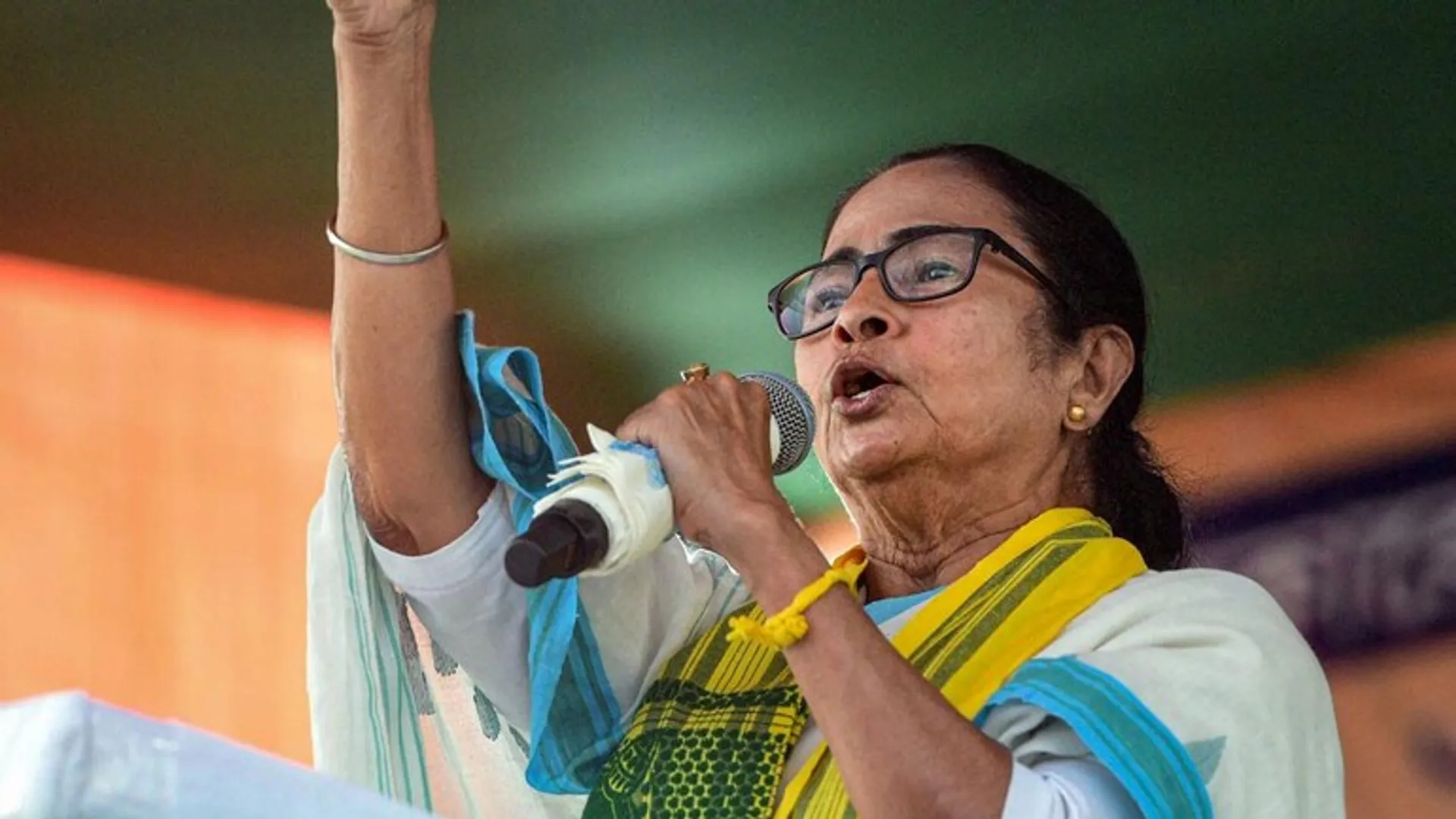 ପ୍ରତି ରାଉଣ୍ଡ୍‌ରେ ବଢ଼ି ଚାଲିଛି ମମତା ବାନାର୍ଜୀଙ୍କ ଭୋଟ୍‌ ସଂଖ୍ୟା; ତୃଣମୂଳ ଉତ୍ସବ ମୁଖର