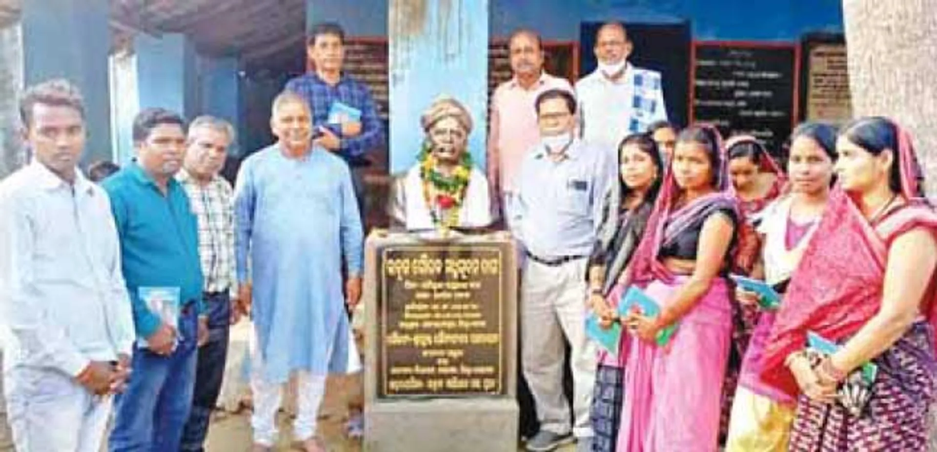 ଛତିଶଗଡ଼ରେ ଓଡ଼ିଆ ସଂସ୍କୃତିର ପ୍ରଚାର, ପ୍ରସାର: ପଡ଼ିଗାଁରେ ସ୍ଥାପନ ହେଲା ଓଡ଼ିଶାର ବରପୁତ୍ରଙ୍କ ପ୍ରତିମୂର୍ତ୍ତି