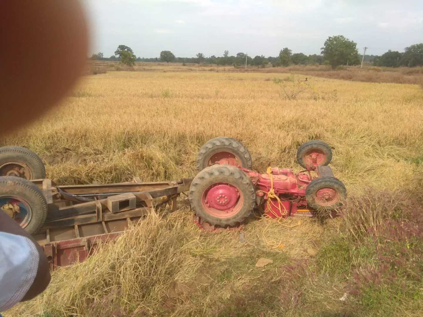 ଟ୍ରାକ୍ଟର ଓଲଟି ଡ୍ରାଇଭର ମୃତ