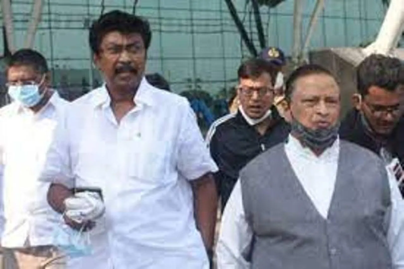 ଧାରଣାସ୍ଥଳରେ ବସ୍ତିବାସିନ୍ଦାଙ୍କୁ ଭେଟିଲେ କଂଗ୍ରେସ ପ୍ରଭାରୀ ଏବଂ ପିସିସି ସଭାପତି