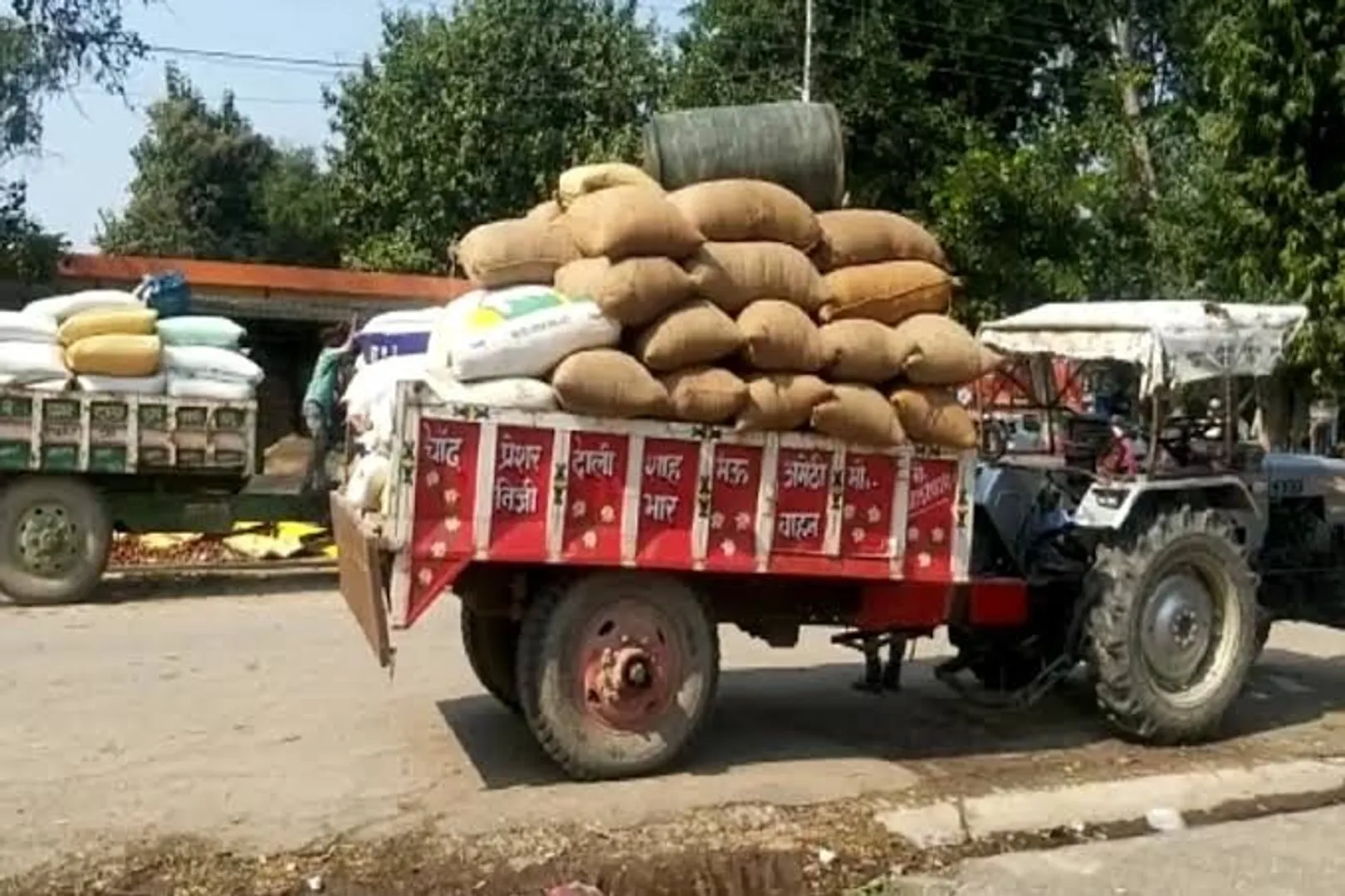 ଦଲାଲଙ୍କ ଗୋଦାମରେ ଝାଡ଼ଖଣ୍ଡ ଧାନ, ୫ ଦିନ ପରେ ଲ୍ୟାମ୍ପସରେ ଧାନ କିଣା
