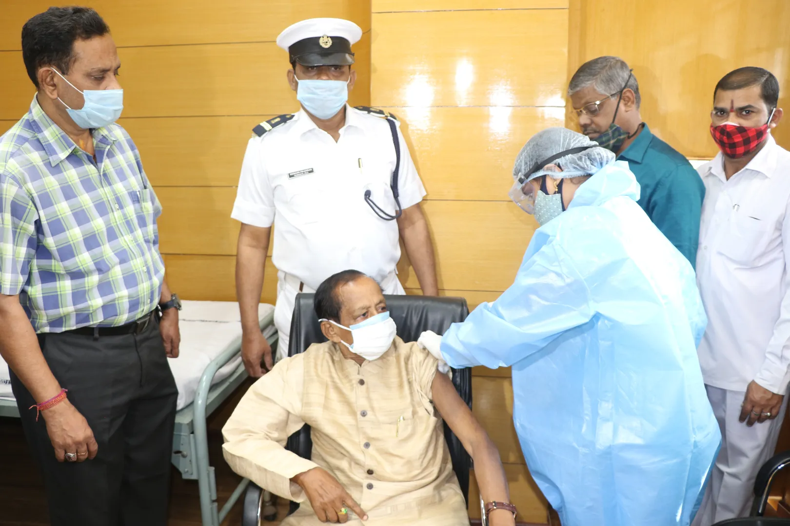 ଭୁବନେଶ୍ୱର: ବୁଷ୍ଟର ଡୋଜ୍ ନେଉଛନ୍ତି ବାଚସ୍ପତି