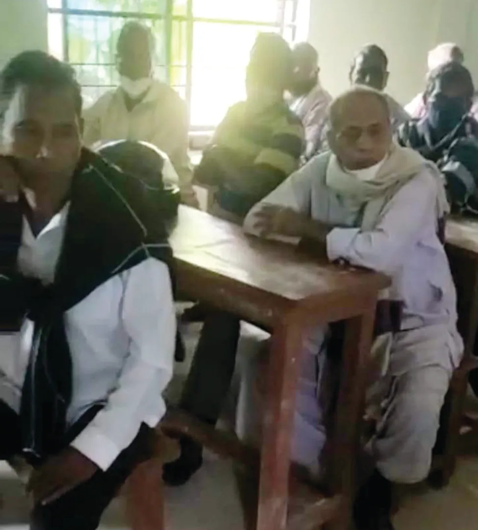 ପ୍ରିନ୍‌ସପାଲ୍‌, ଏସ୍‌ଡିପିଓଙ୍କ ନିର୍ବାଚନୀ ସଭା: ସଭାରେ ସରକାରୀ ଶିକ୍ଷକ ବି ସାମିଲ