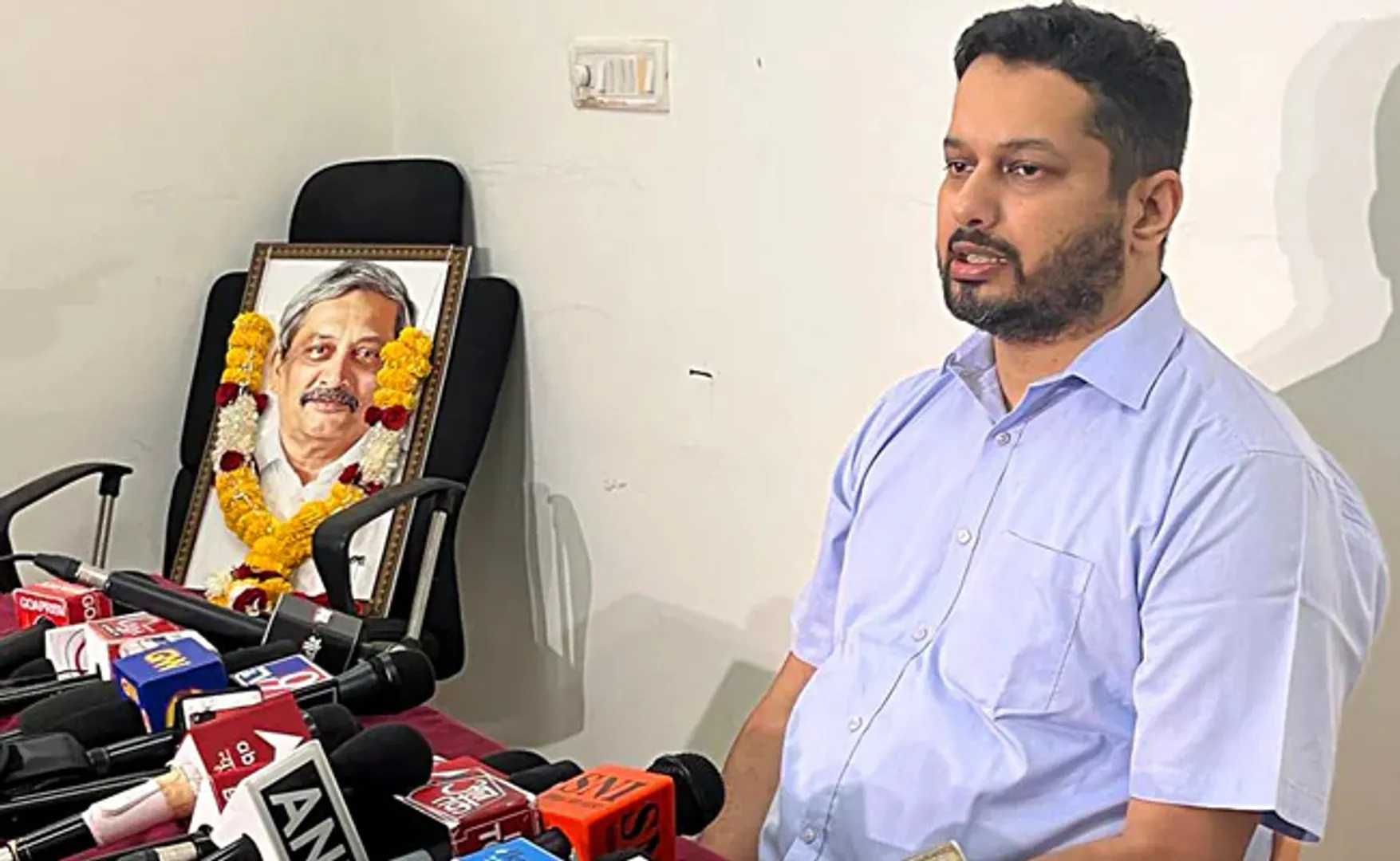ଗୋଆର ପୂର୍ବତନ ମୁଖ୍ୟମନ୍ତ୍ରୀ ମନୋହର ପରିକର୍‌ଙ୍କ ପୁଅଙ୍କୁ ସମର୍ଥନ କରି ପାନାଜିରୁ ପ୍ରାର୍ଥୀ ପ୍ରତ୍ୟାହାର କଲା ଶିବସେନା