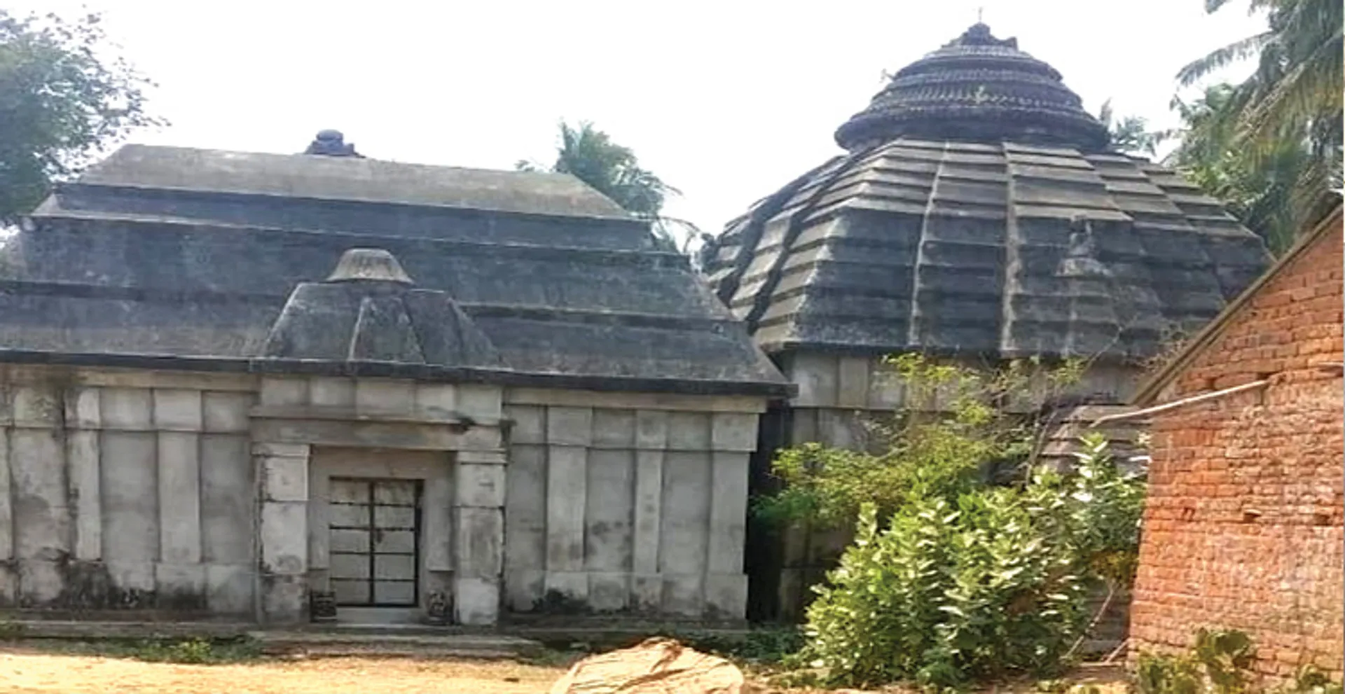 ମନ୍ଦିର, ମଠ ଜମି ବିକି ମାଫିଆ କୋଟିପତି, ପ୍ରଶାସନର ନଜର ପଡୁନି