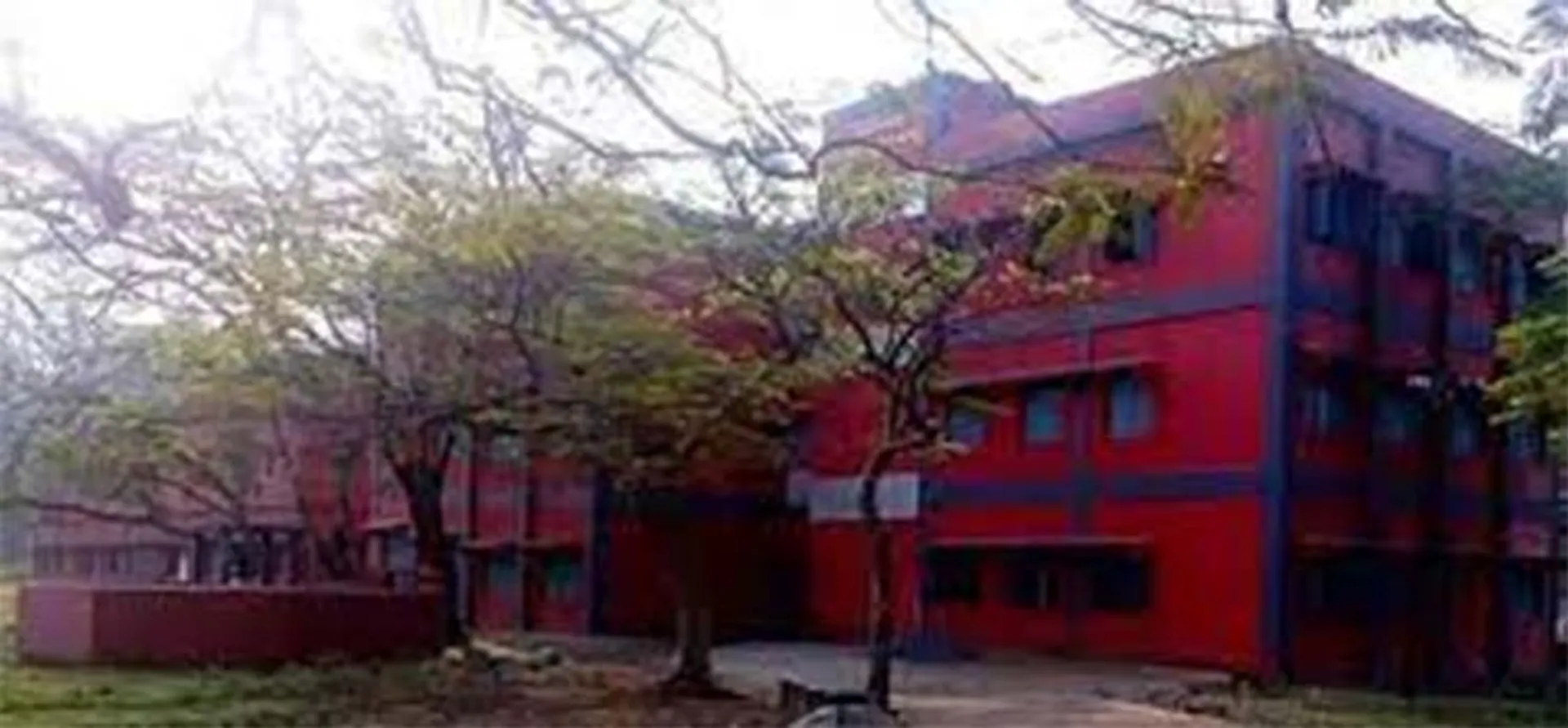 ଅନ୍ଧାରରେ ଏଲ୍‌ଆର୍‌ ଆଇନ୍‌ ମହାବିଦ୍ୟାଳୟ ଭବିଷ୍ୟତ, ଅତିଥି ଅଧ୍ୟାପକ ଏବେ ଅଧ୍ୟକ୍ଷ